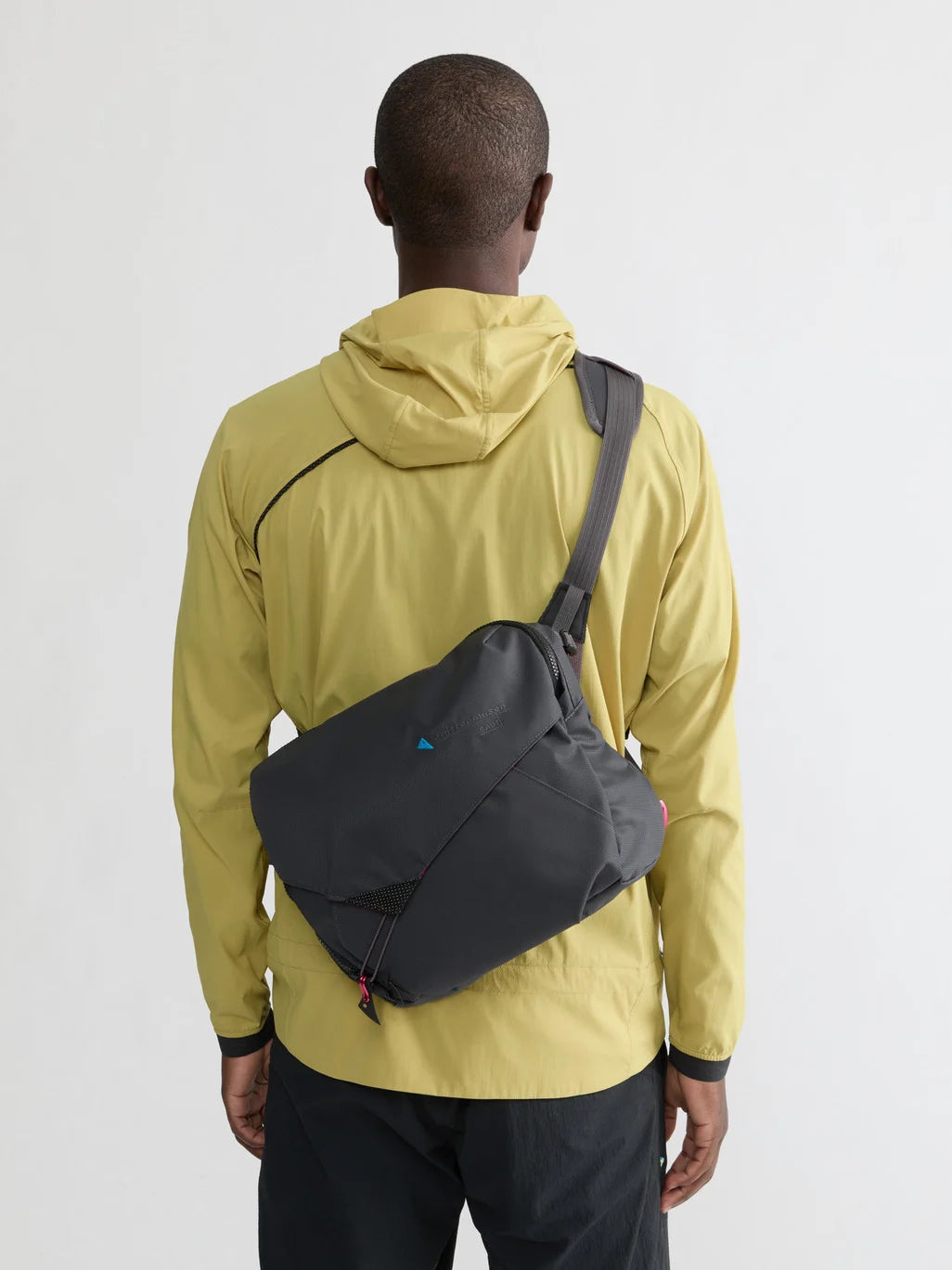Gaut Messenger Bag 8L