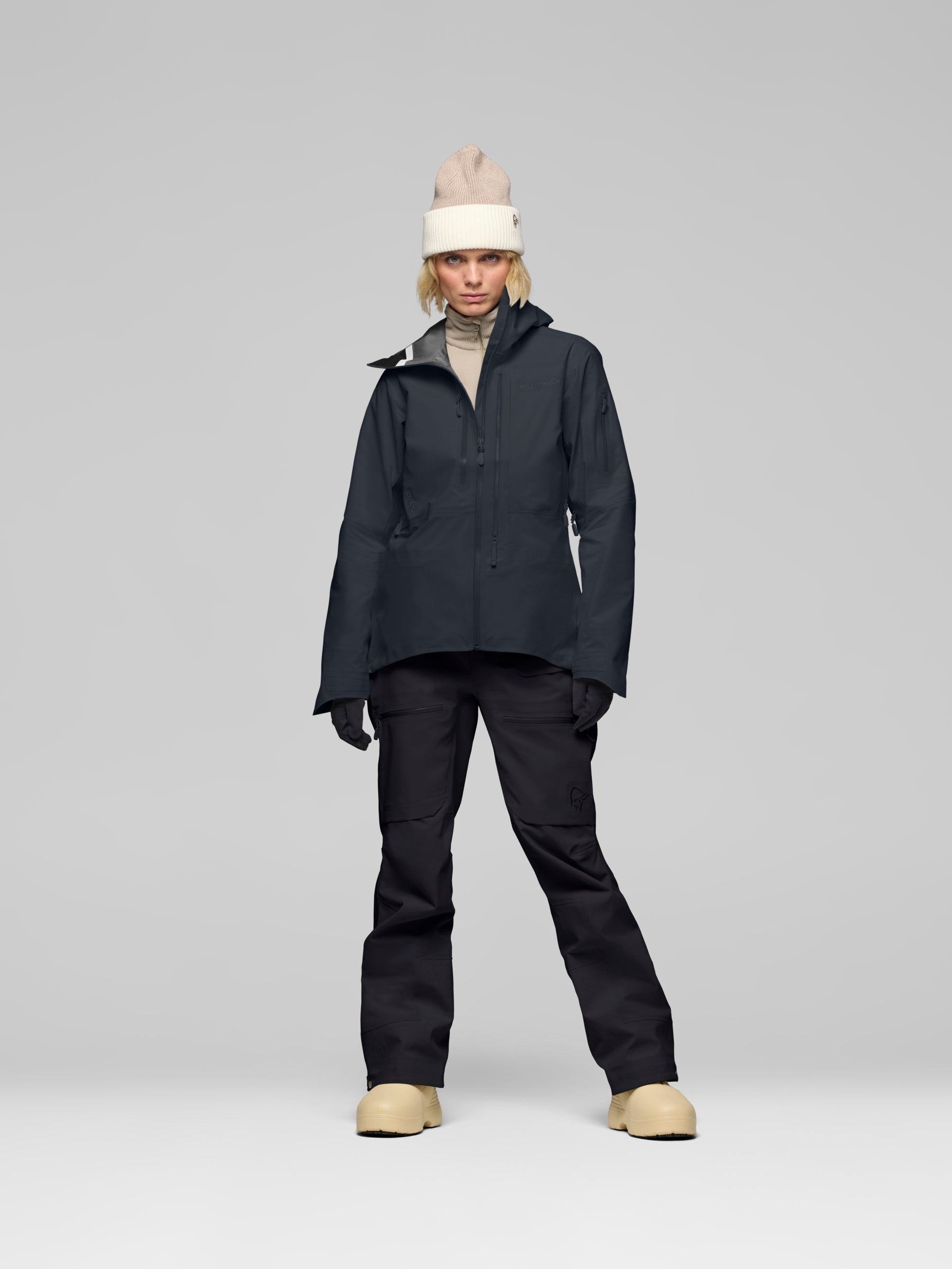 Women's Lofoten Gore-Tex Pro Jacket