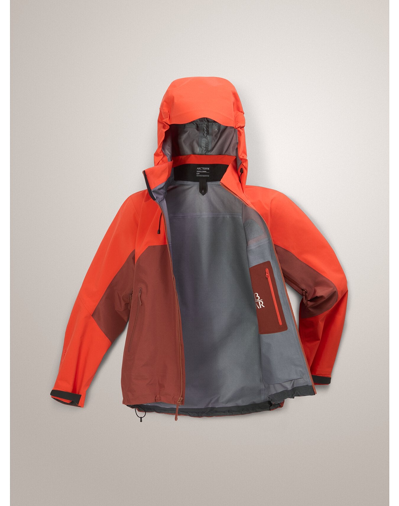 Women's Beta AR Jacket (Past Season)