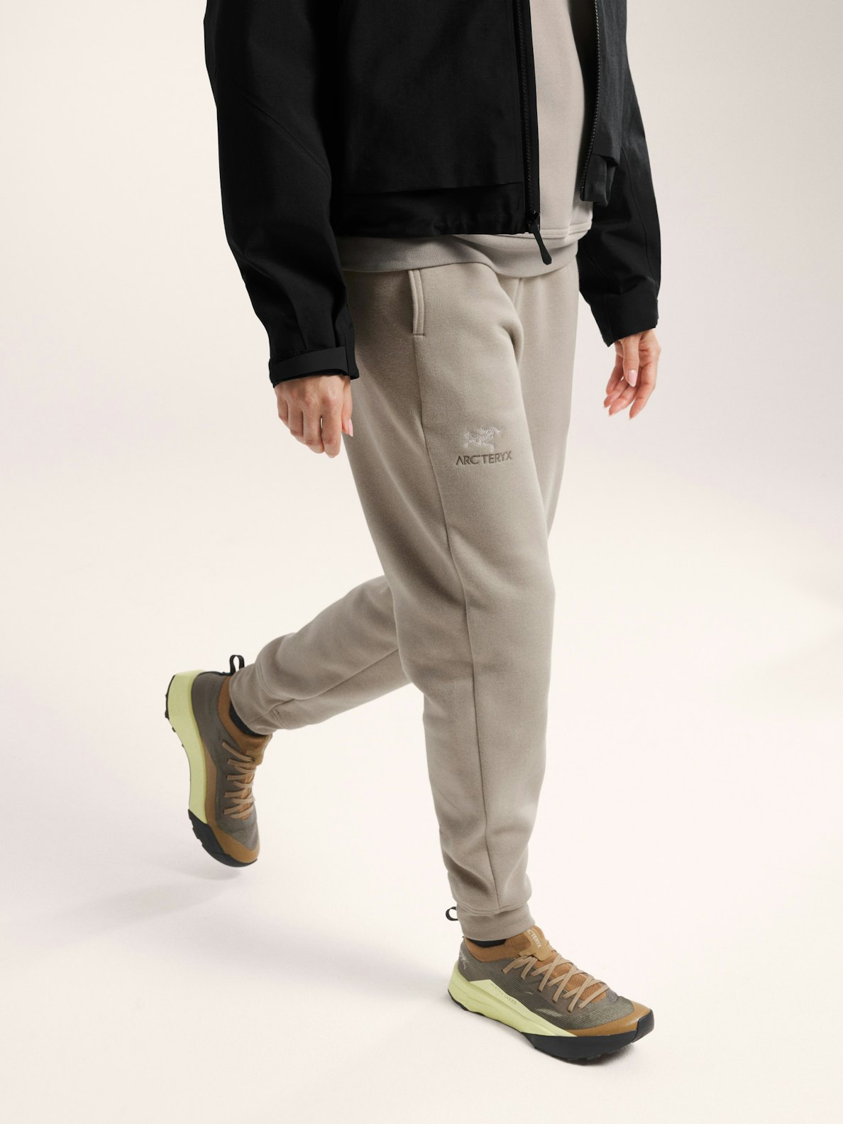 Women's Emblem Fleece Jogger (Past Season)