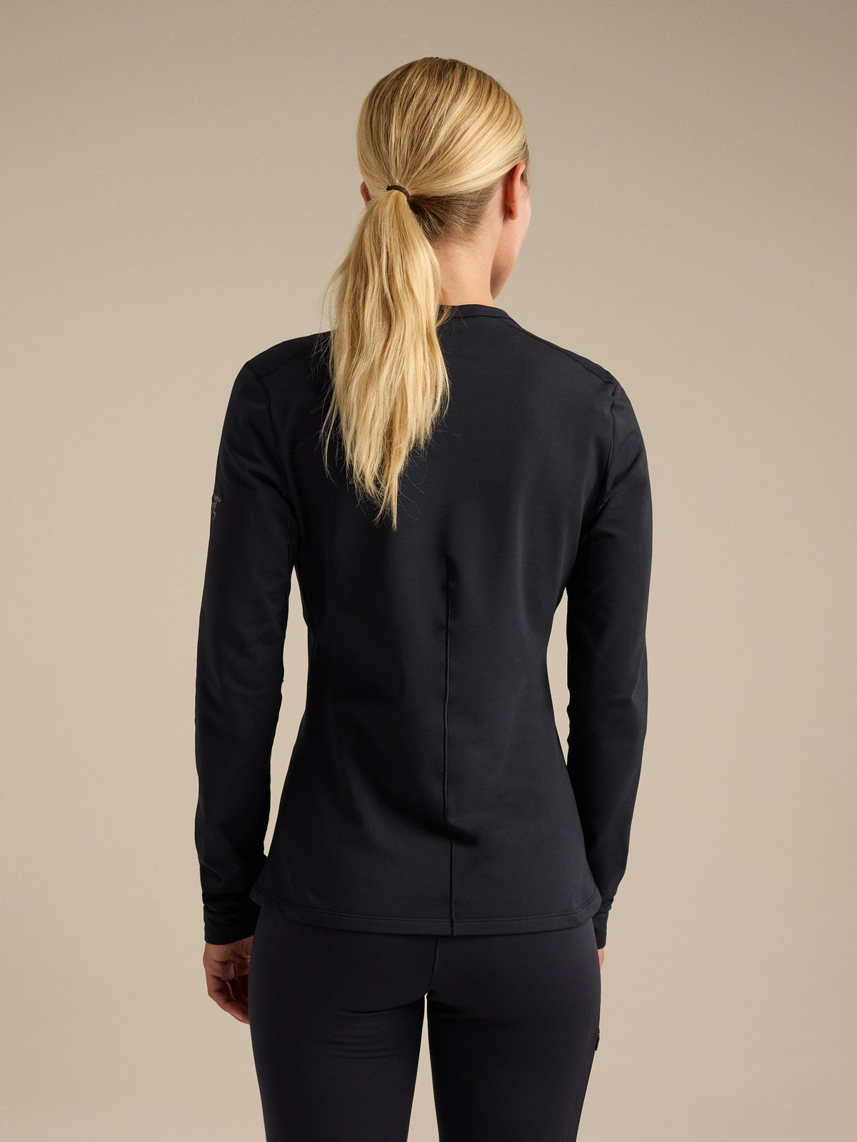 Women’s Rho Crew Neck LS product image