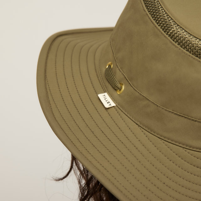 Airflow Broad Brim Hat