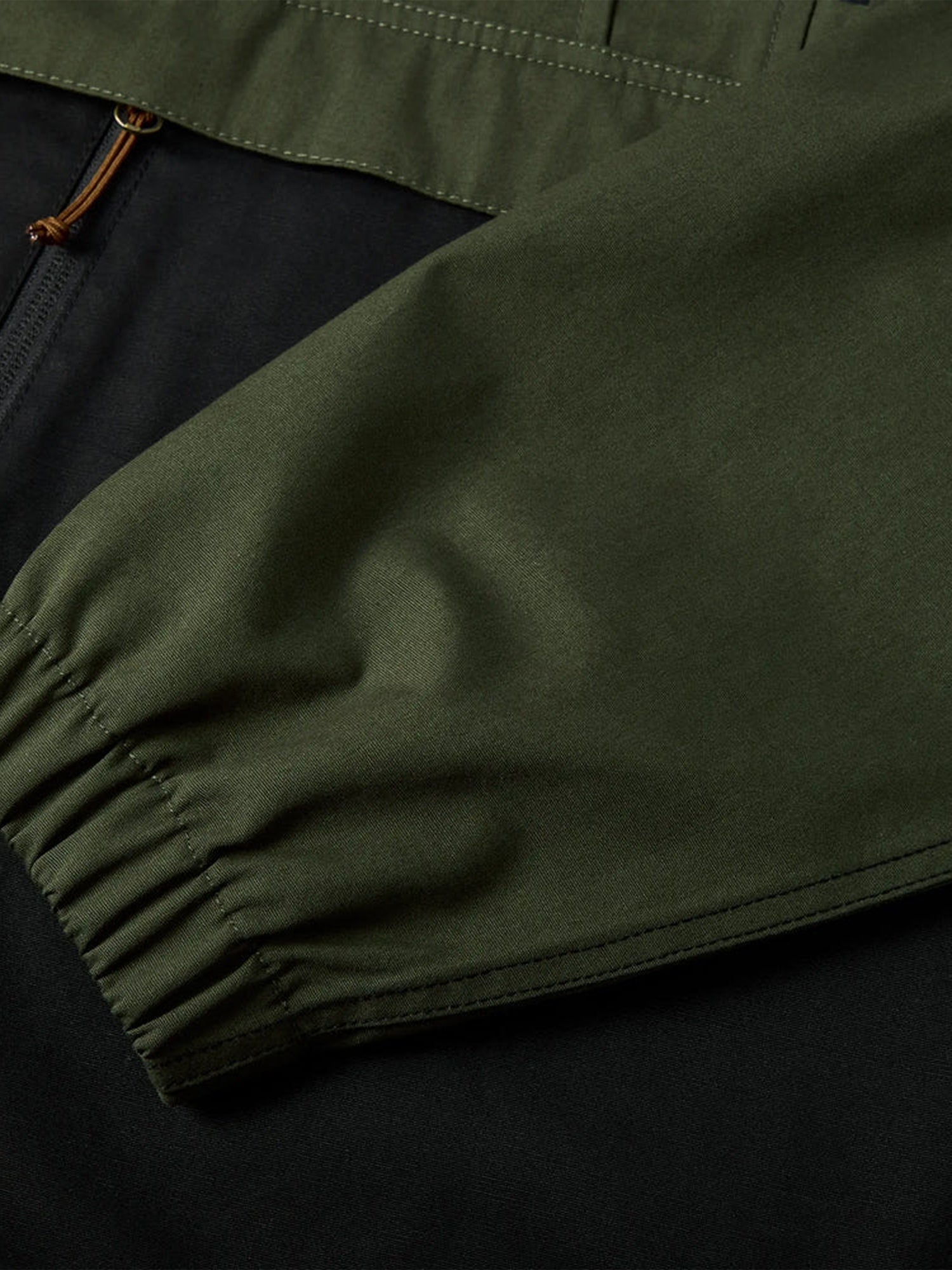 color:dark green & black