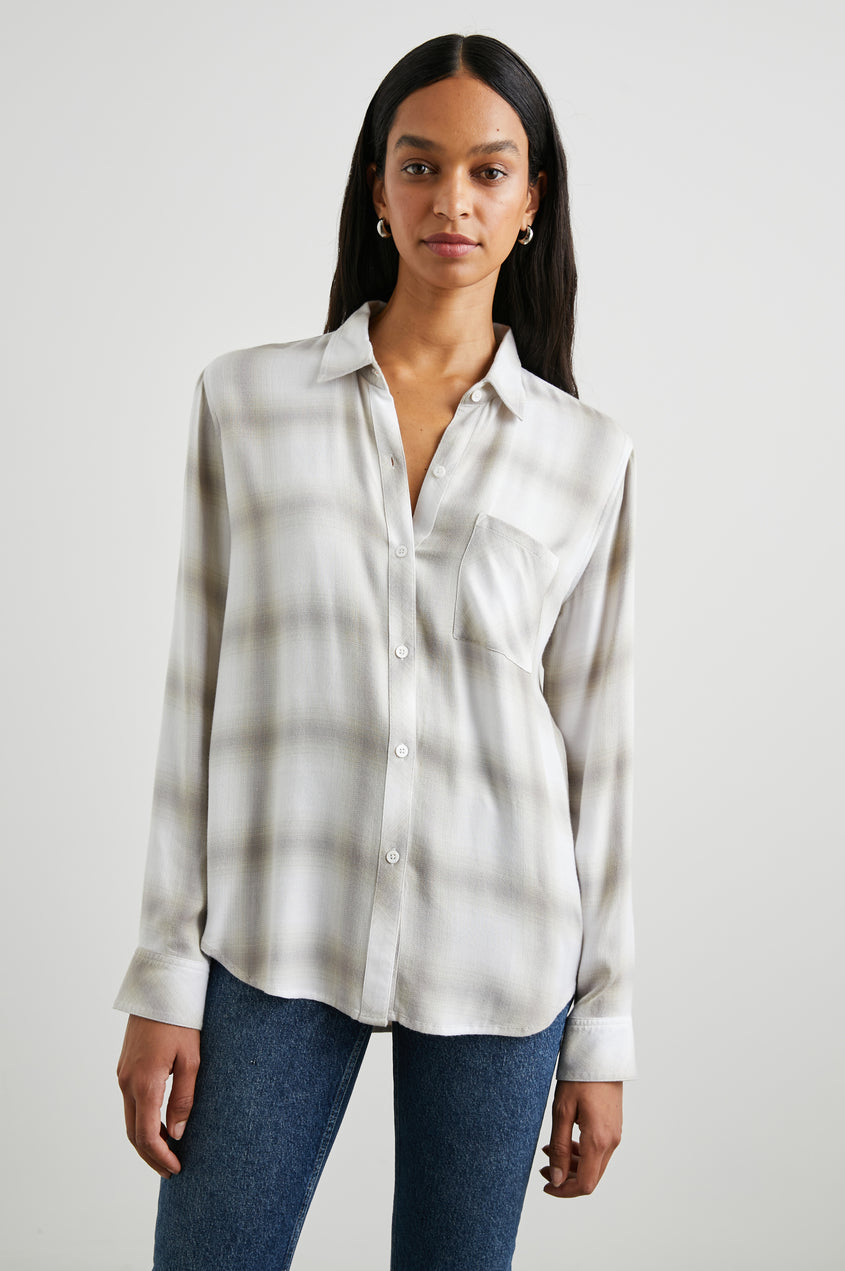 Women's Hunter Button Up Shirt (Past Season)