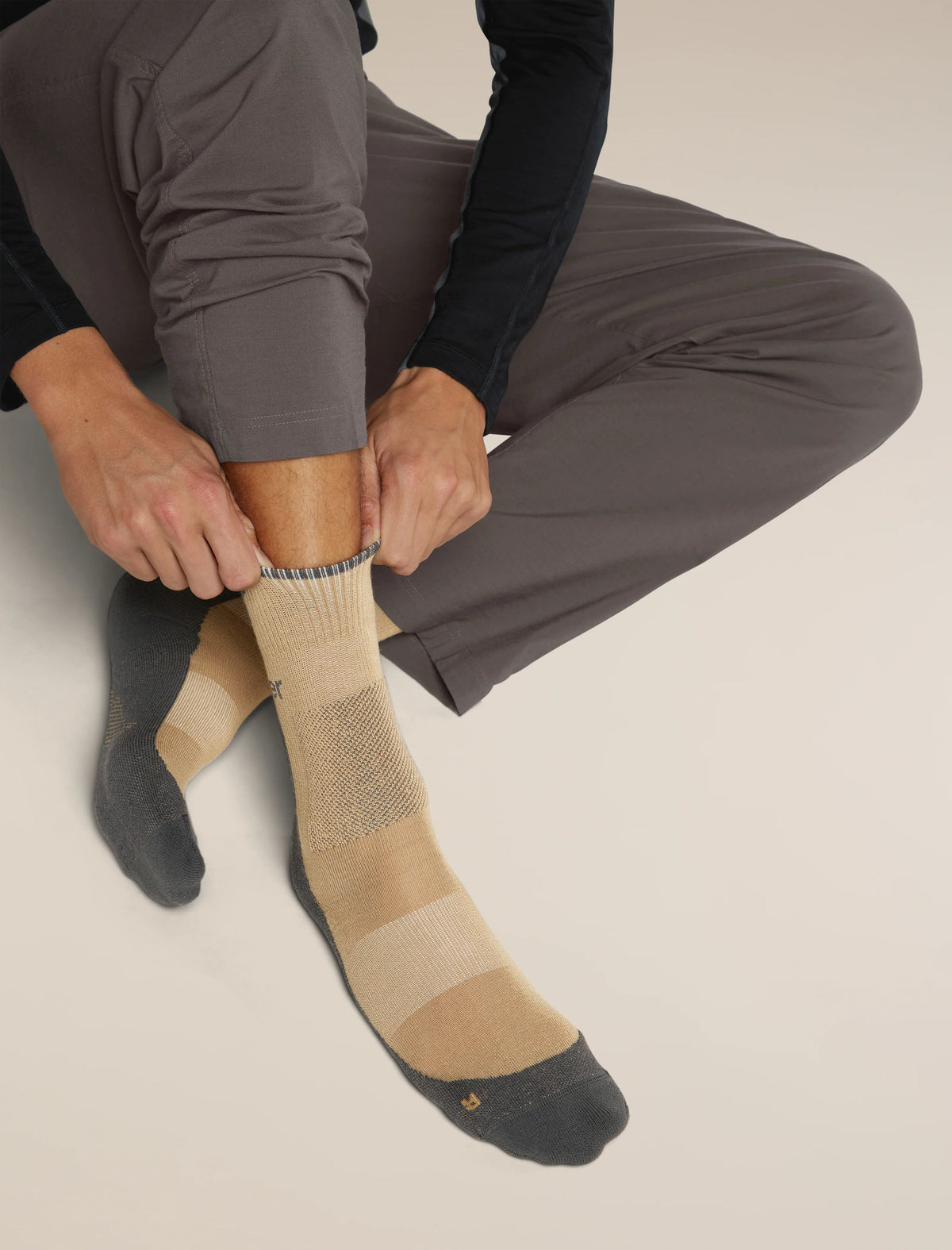 Men's Merino Hike+ Medium Crew Socks product image