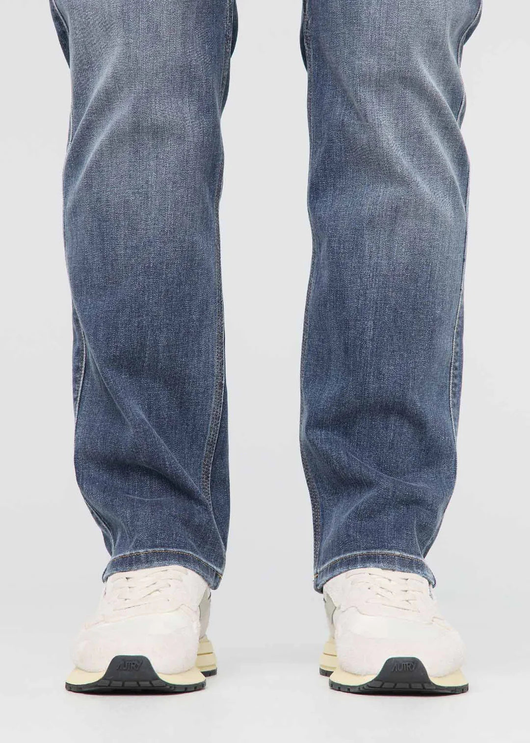 Men's Performance Denim+ Straight Pant (Past Season)