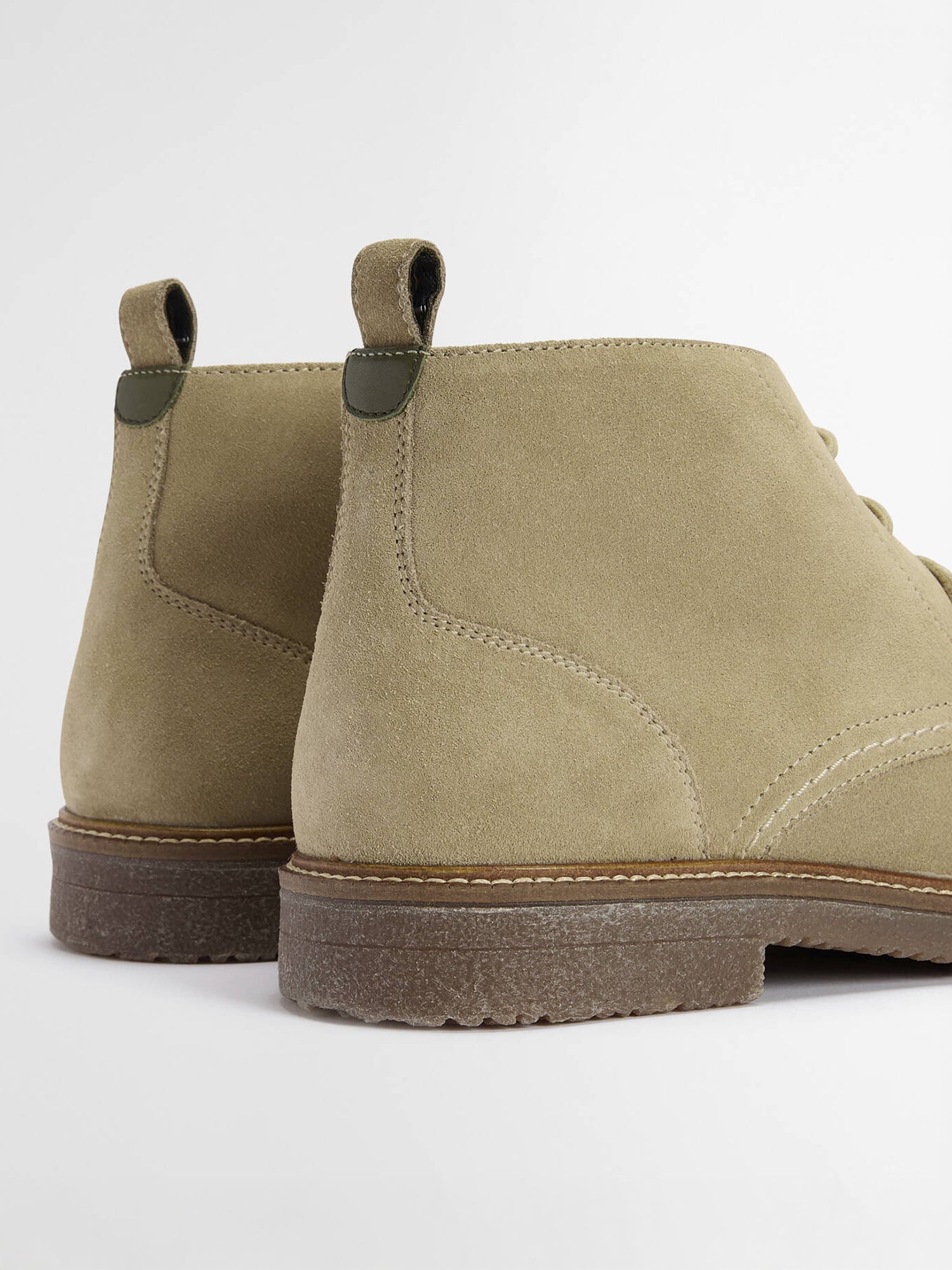 color:trench suede