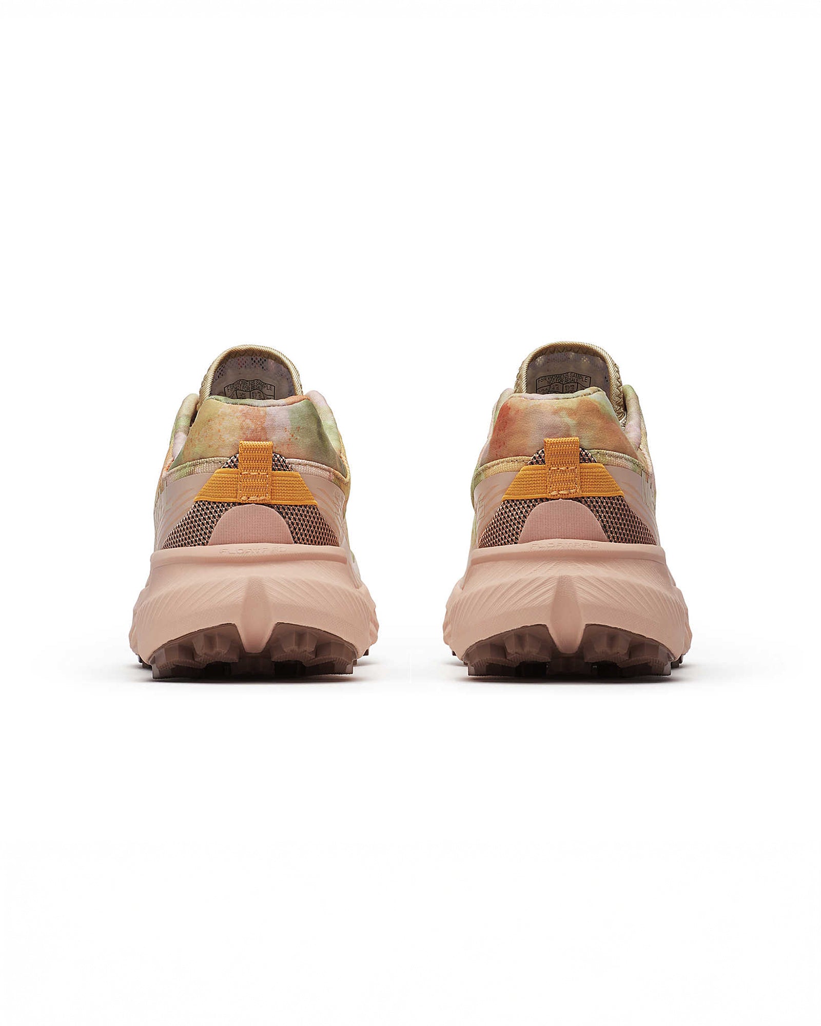 color:white / celadon