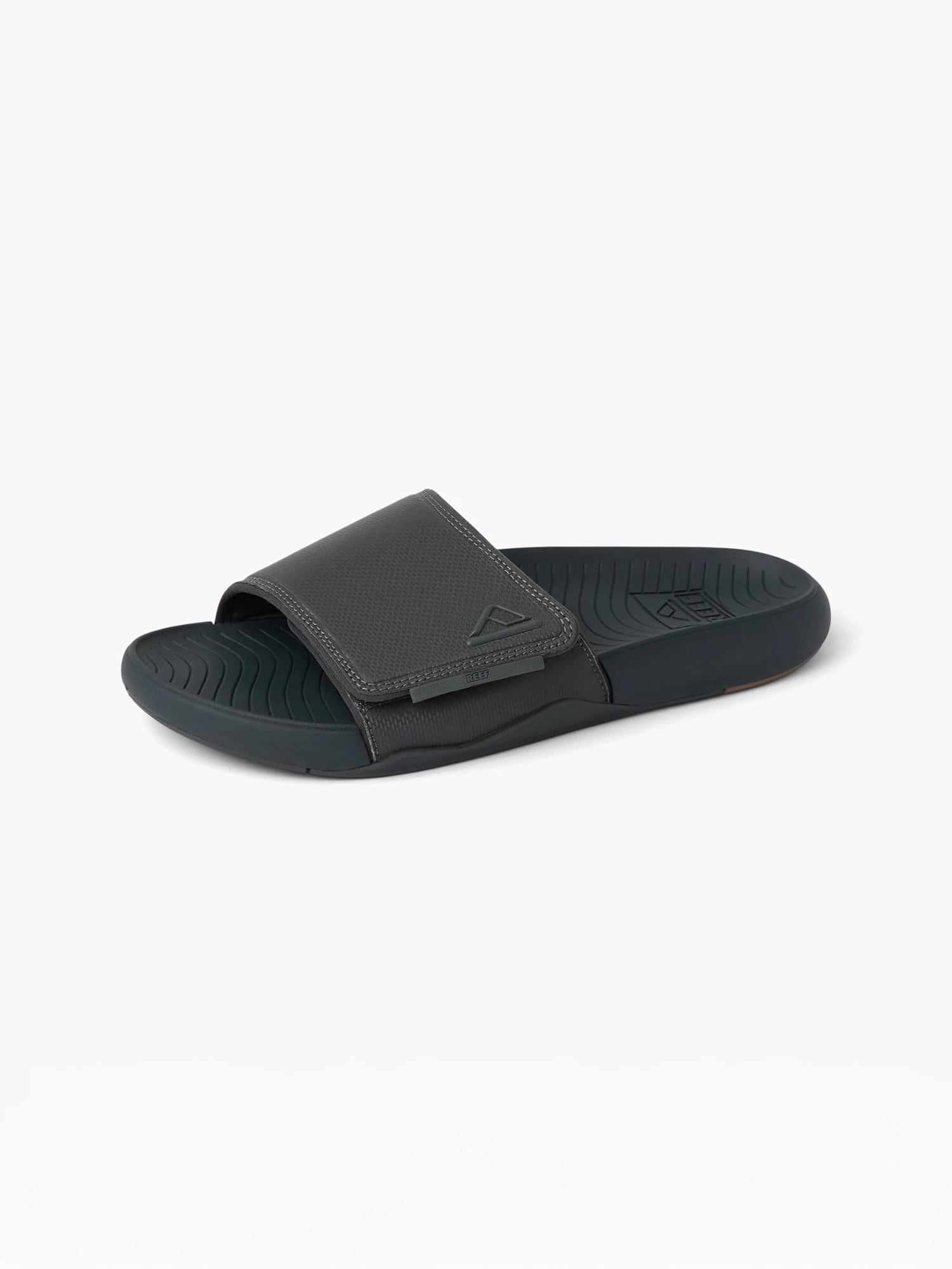color:black