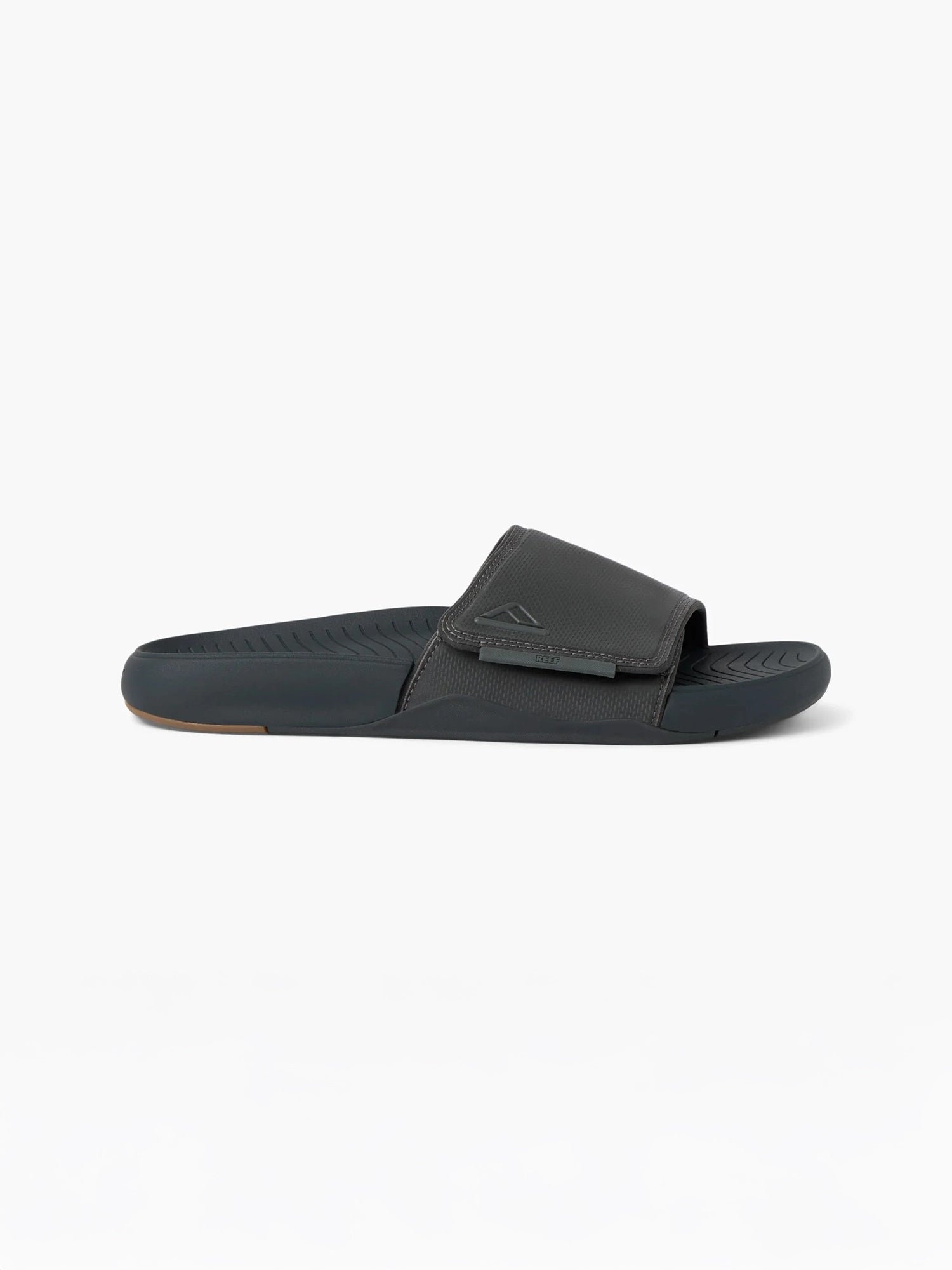 color:black