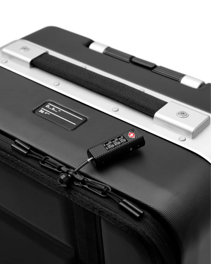 Ramverk Pro Front-access Carry-on
