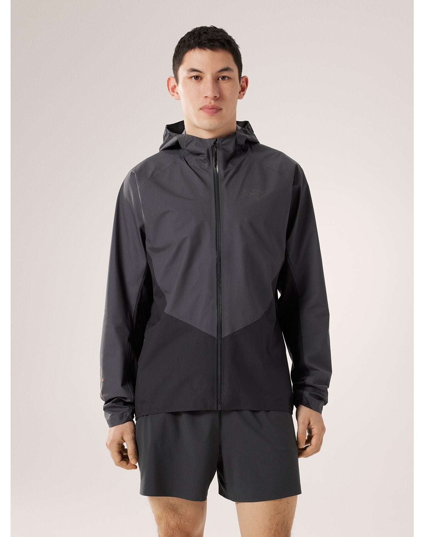 S24-X000006566-Norvan-Shell-Jacket-Graphite-Black-Front-View.jpg