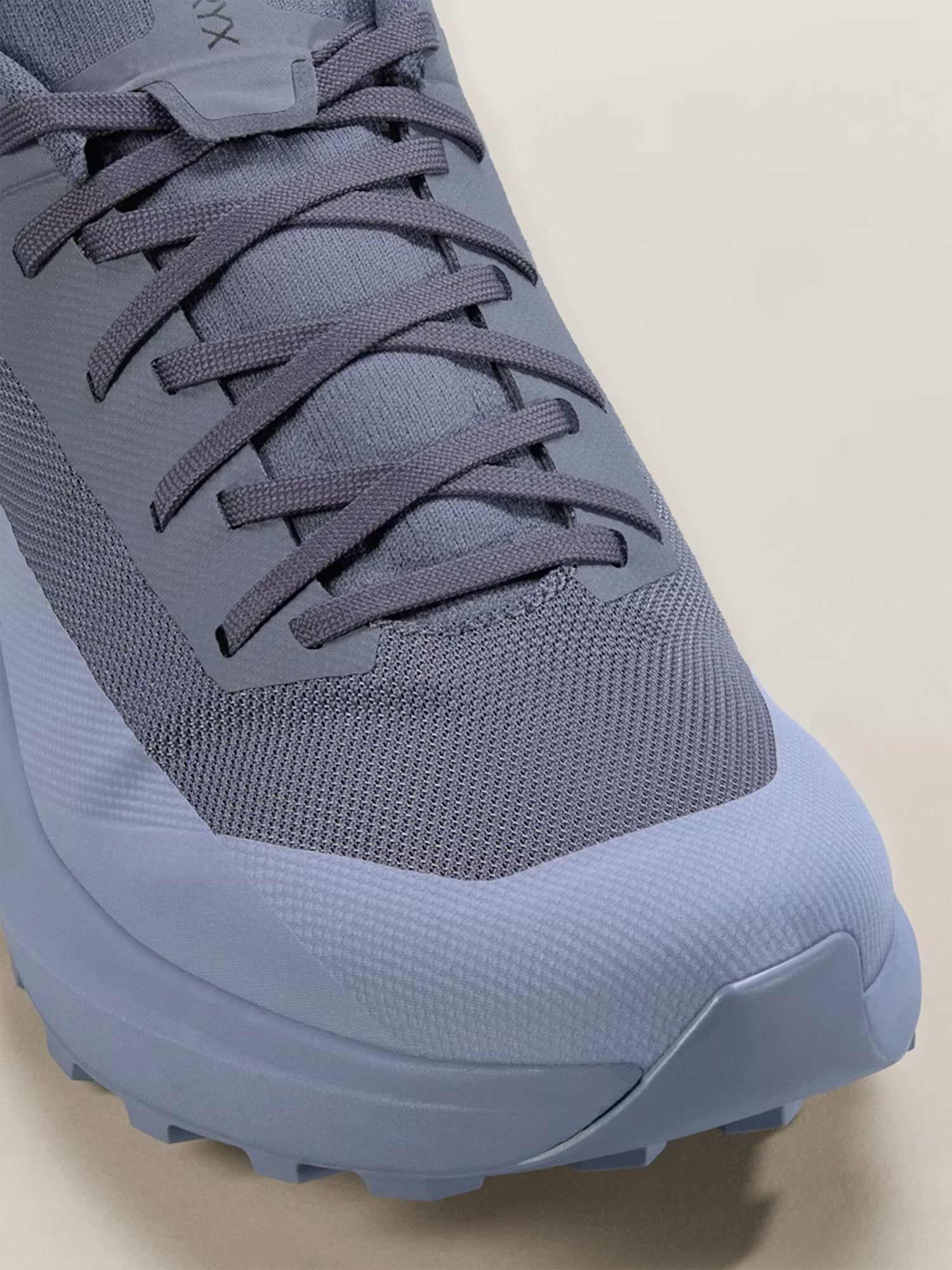color:dk stratus / lt stratus