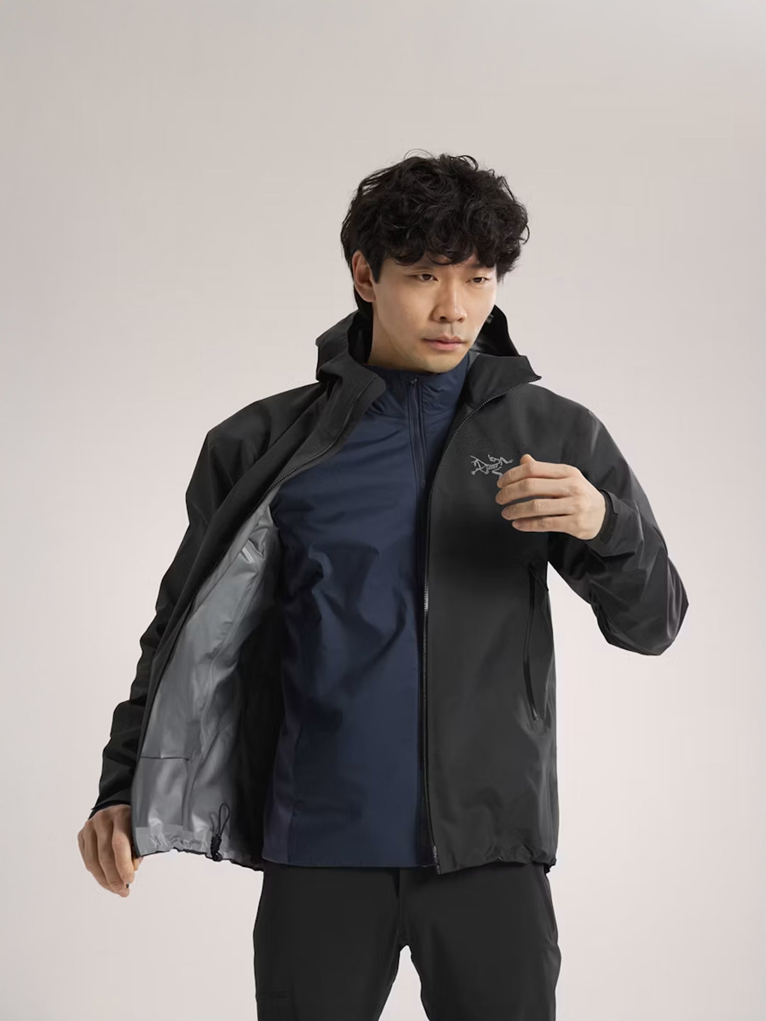 color:black
