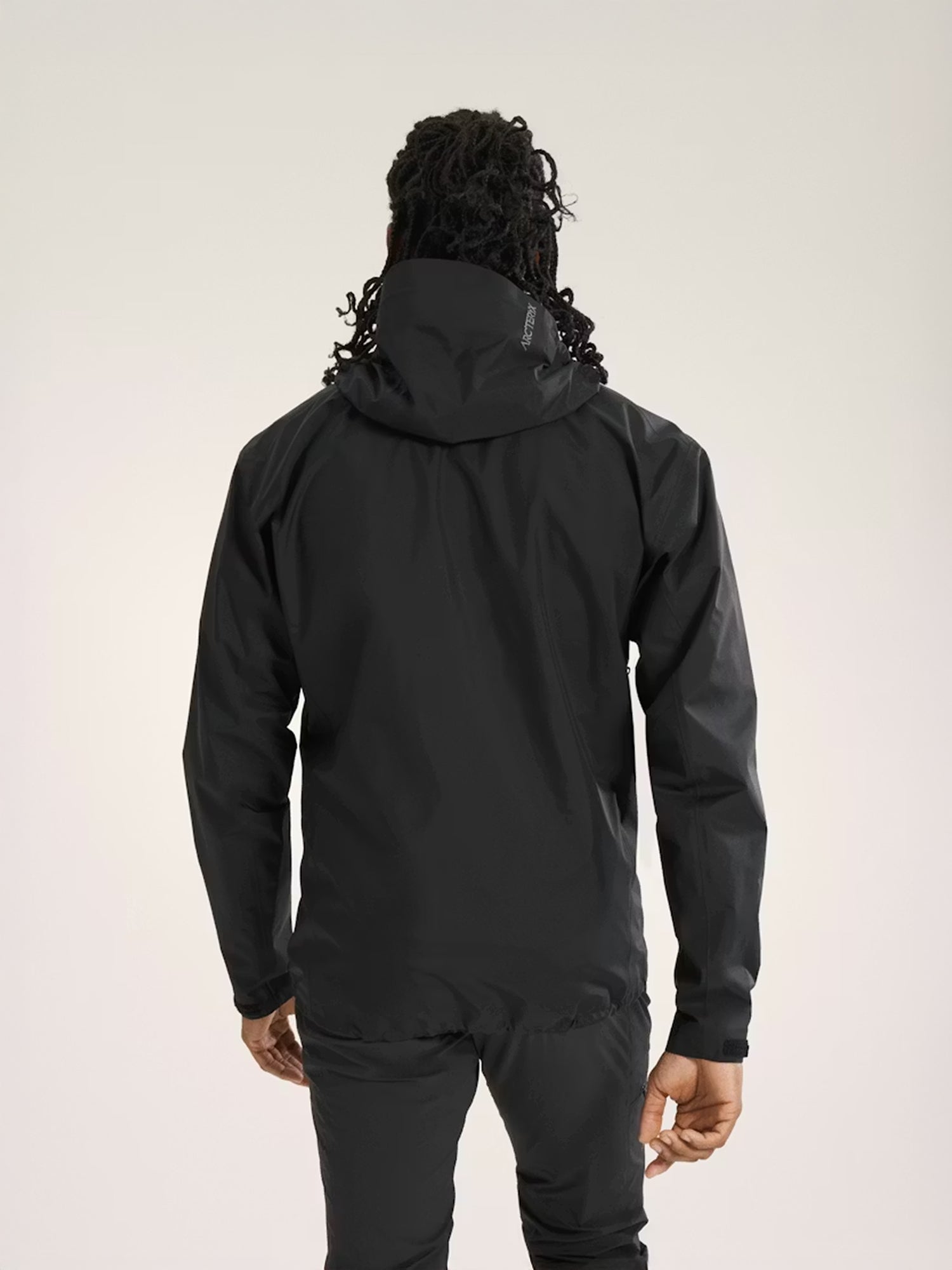color:black