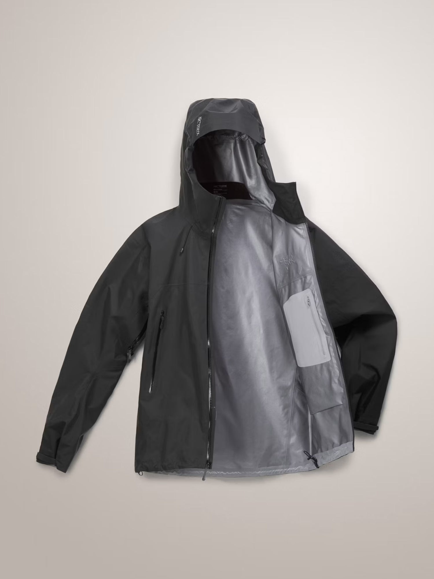 color:black