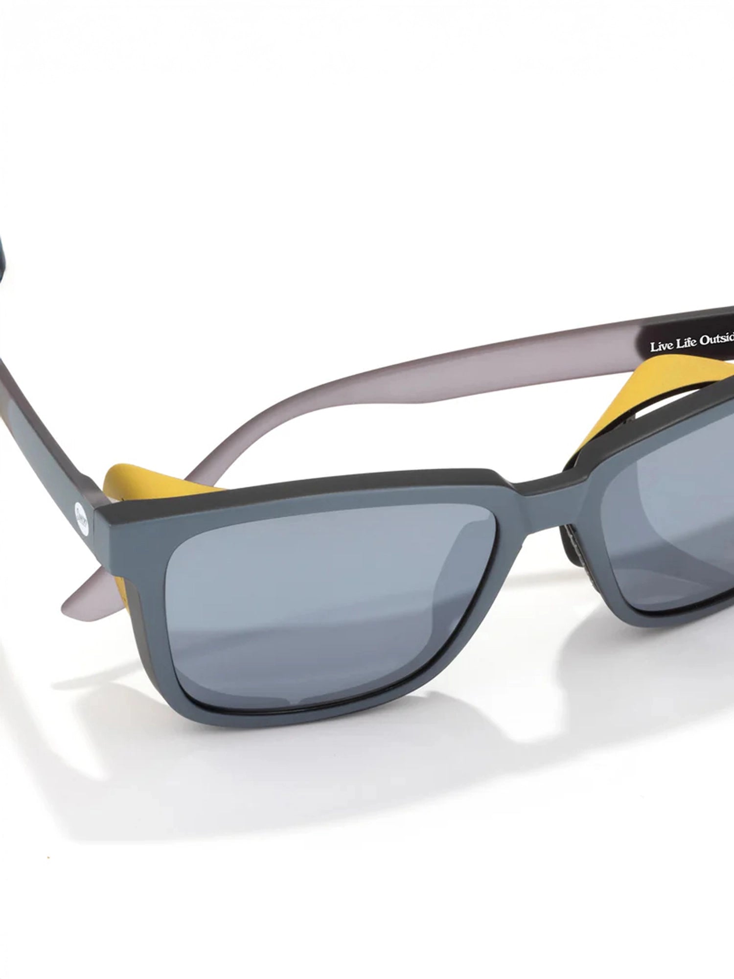 color:storm silver cat 4