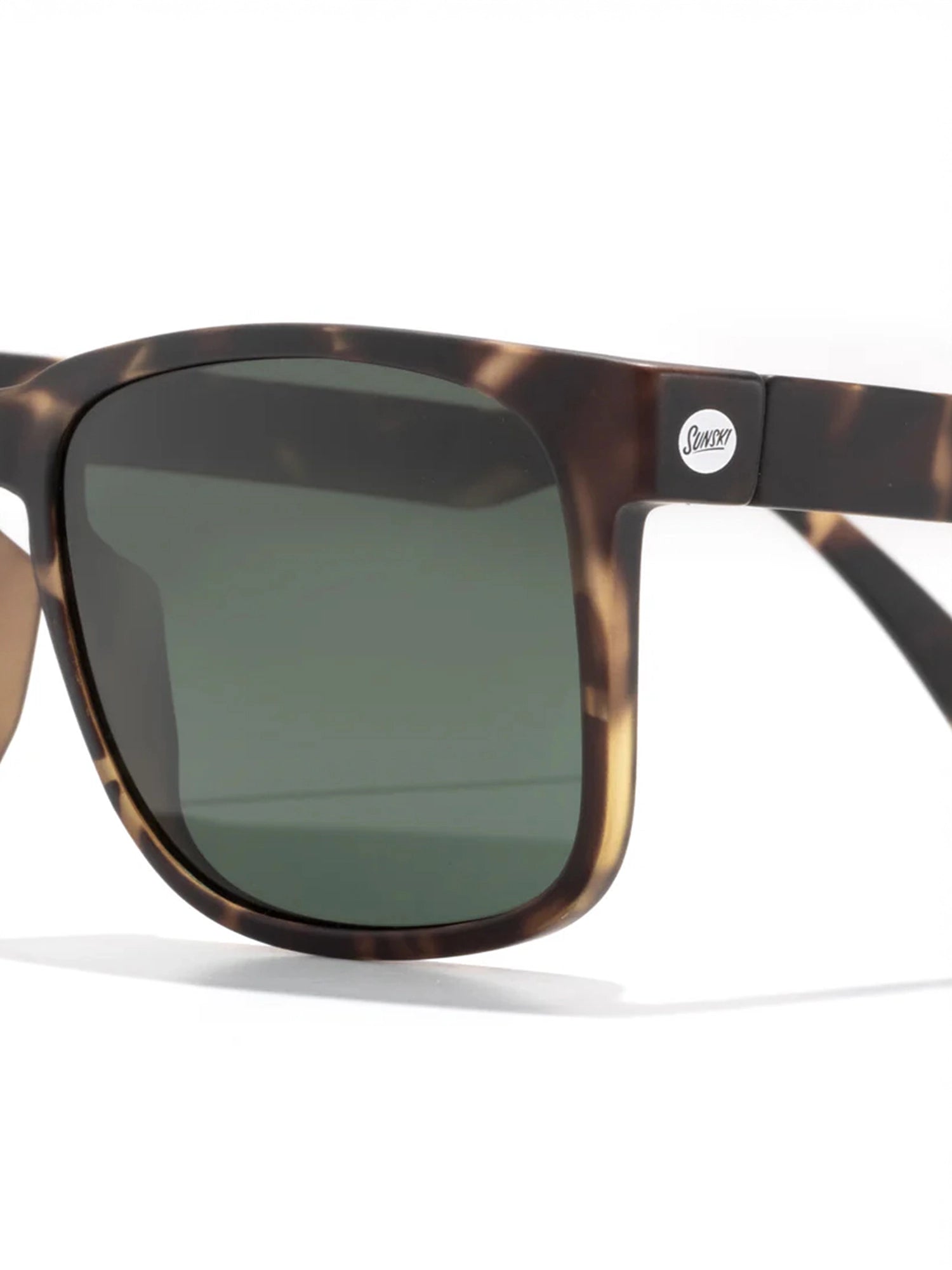 color:tortoise forest