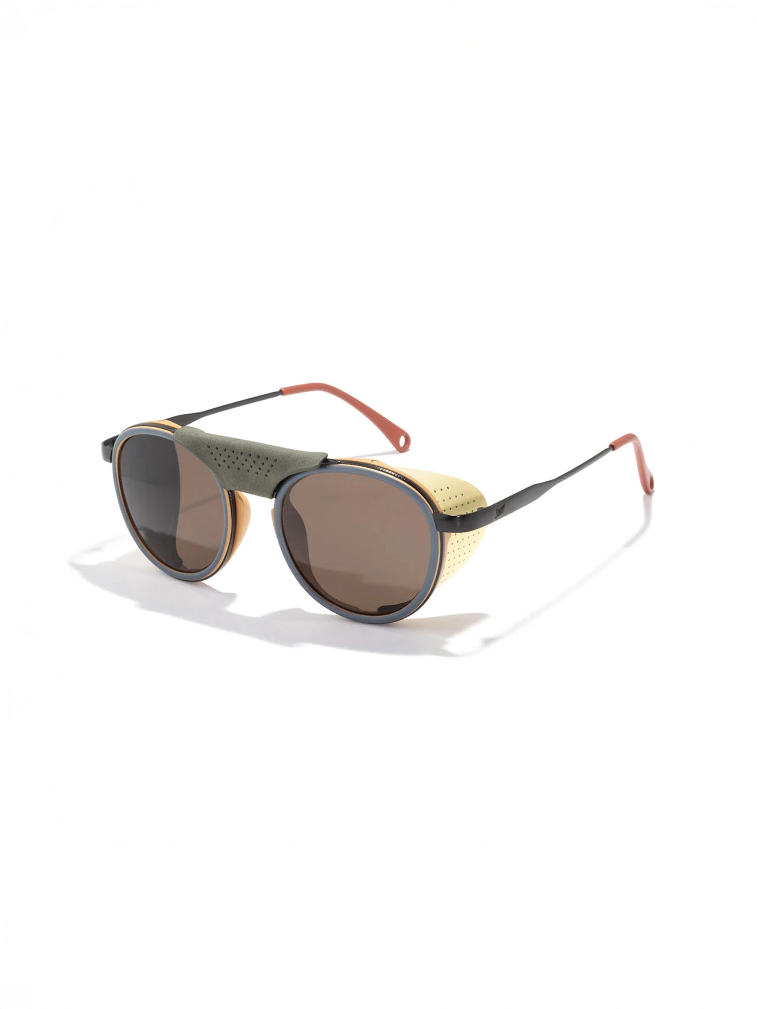 color:sand amber