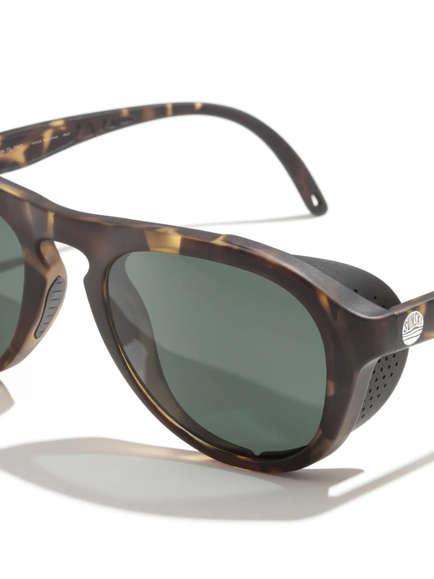 color:tortoise forest