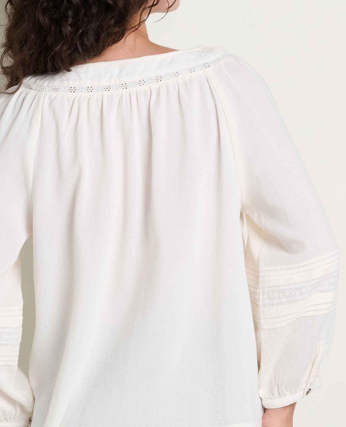 Women’s Manzana Peasant LS Shirt product image