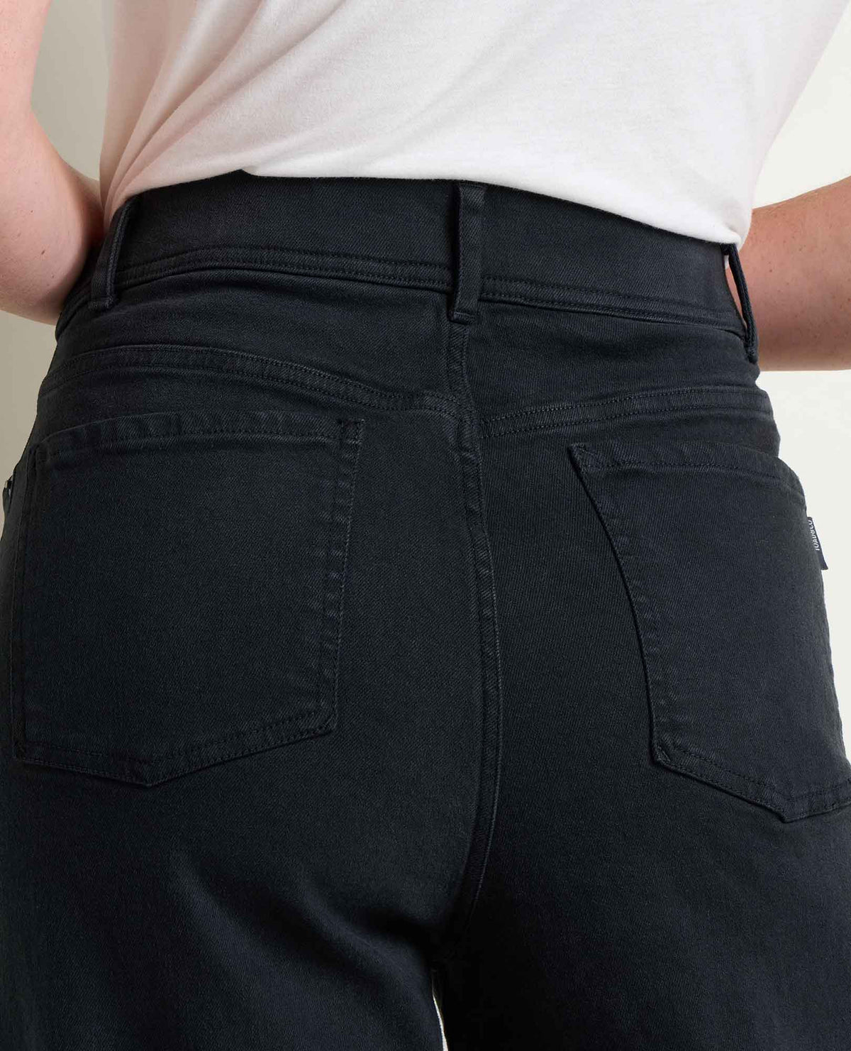 Women’s Balsam Cutoff Jean product image