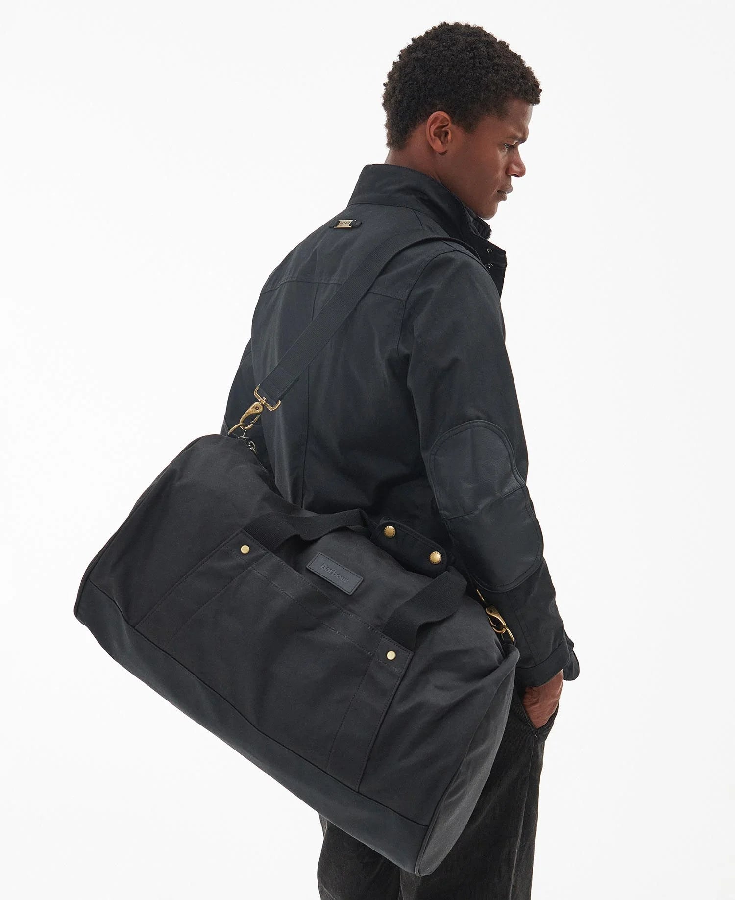 UBA0566BK31_AW23MAIN_front_1.webp
