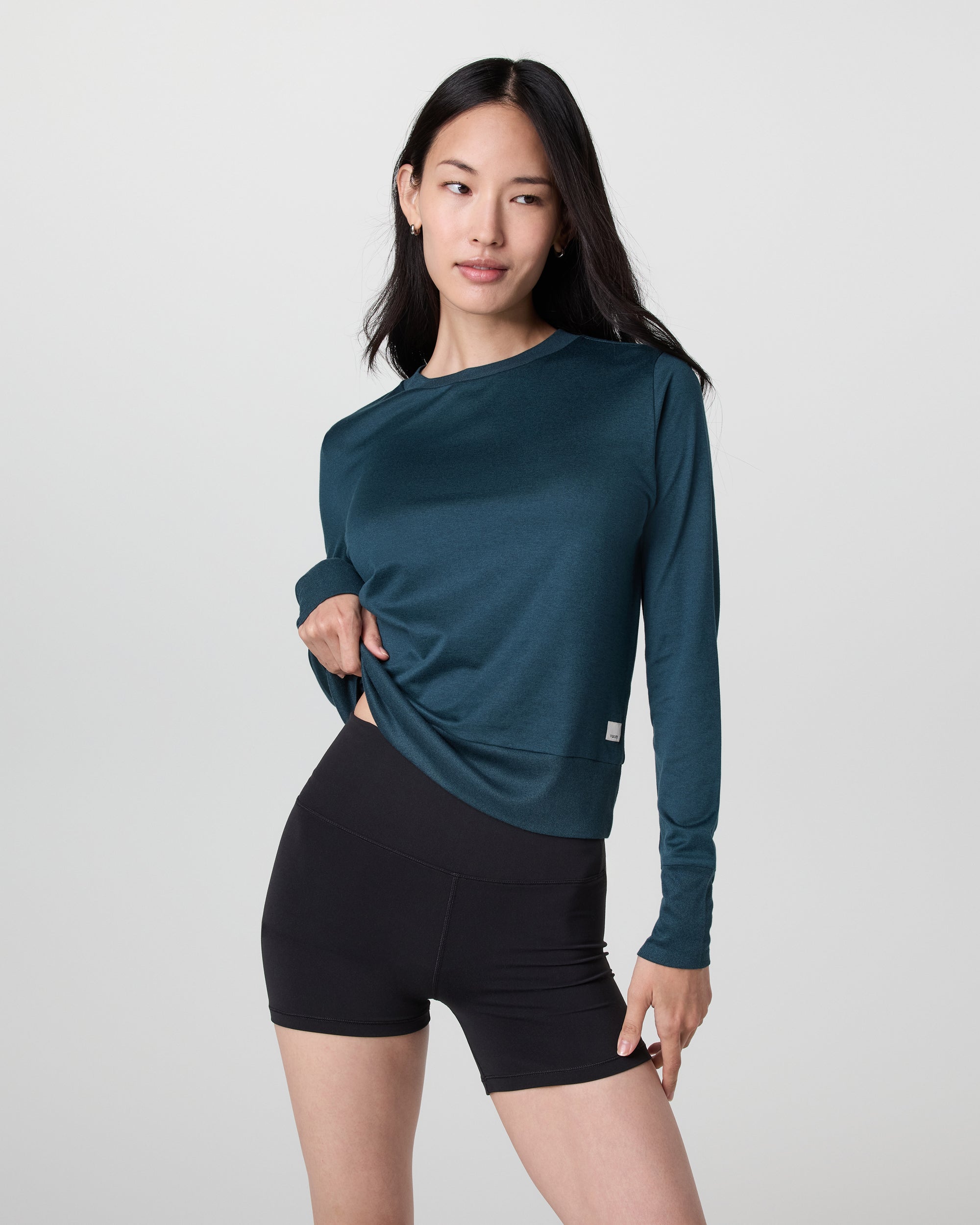 VW133MHT_SP25_W_ECOMM_TOPS_FRONT_1.jpg