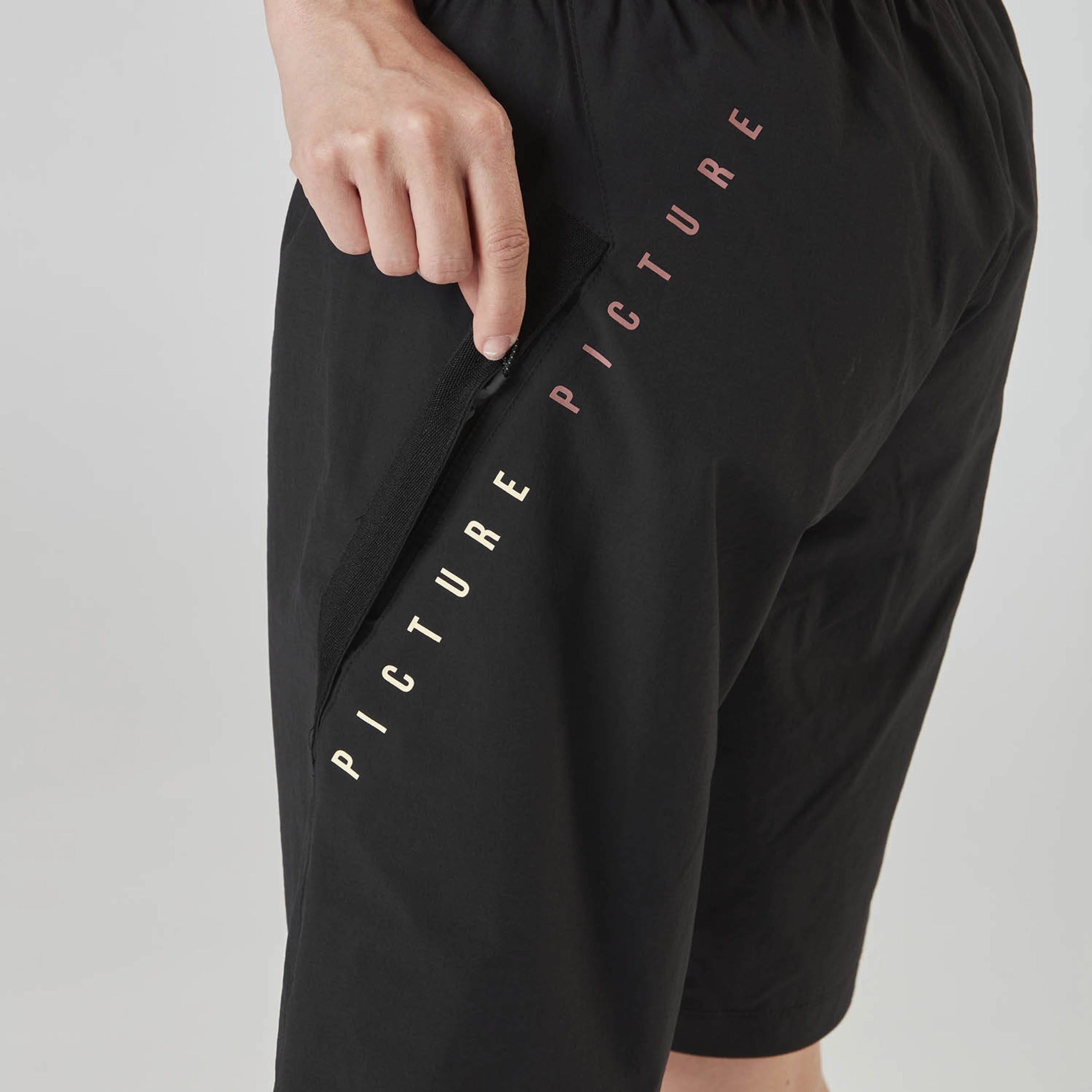 Women's Vellir Stretch Shorts (Past Season)