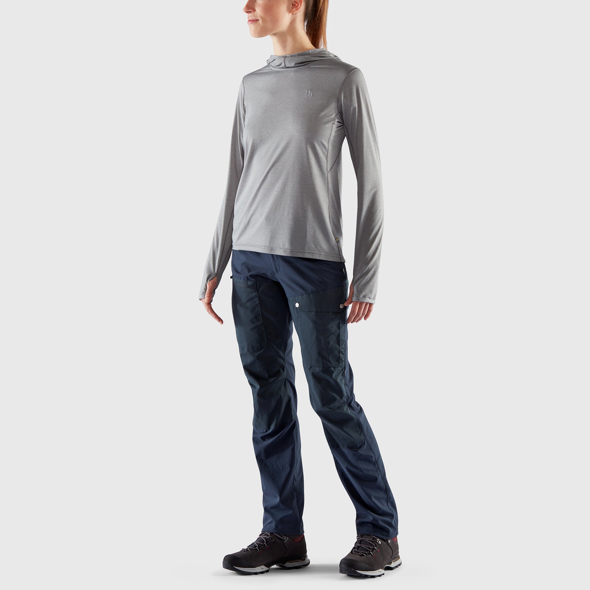 abisko_sun-hoodie_w_84108-016_c_model_fjr.jpg
