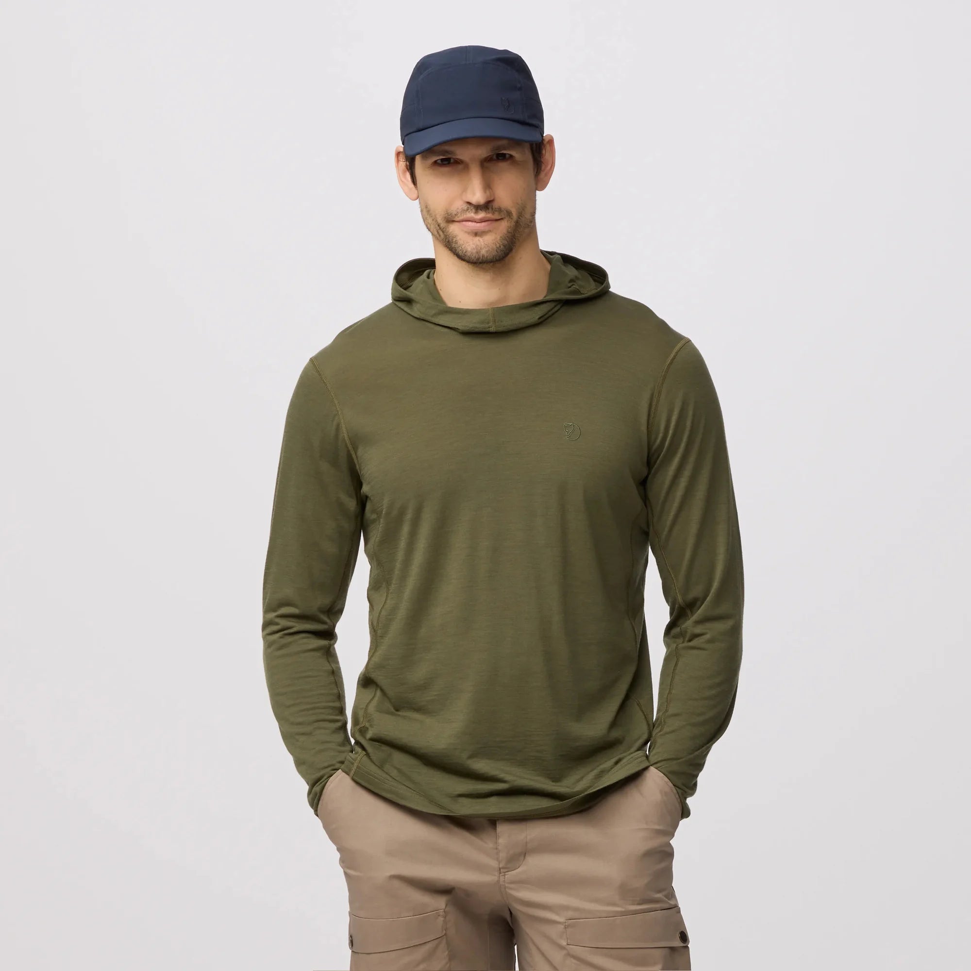 abisko_wool_hoodie_m_12600317-625_c_model_2216.webp