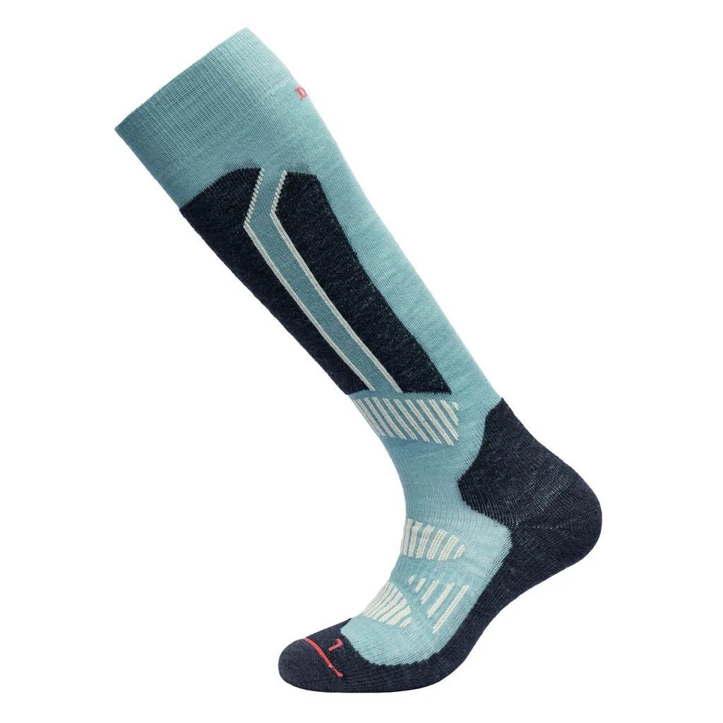 alpine-woman-sock-cameo-135715.webp