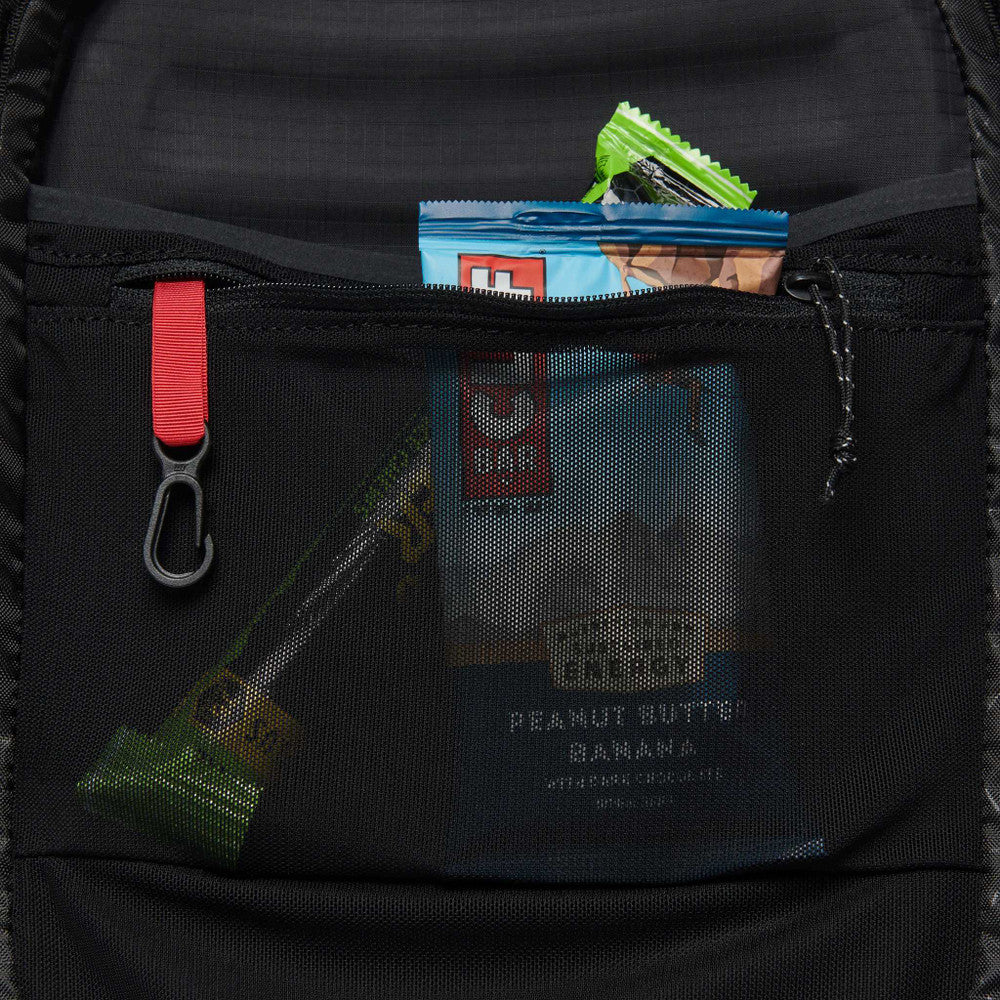 Distance 8 Backpack (Past Season)
