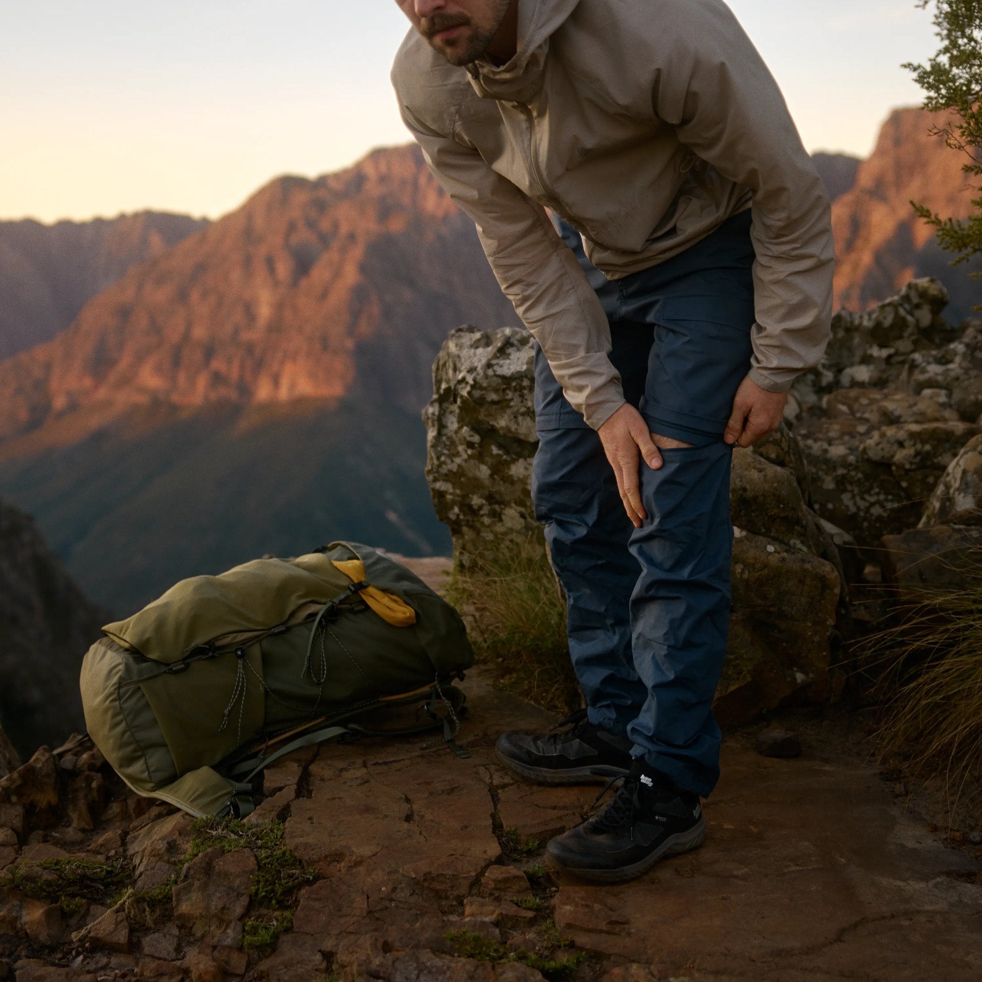 Men's Abisko Hybrid Trail Zip Pant