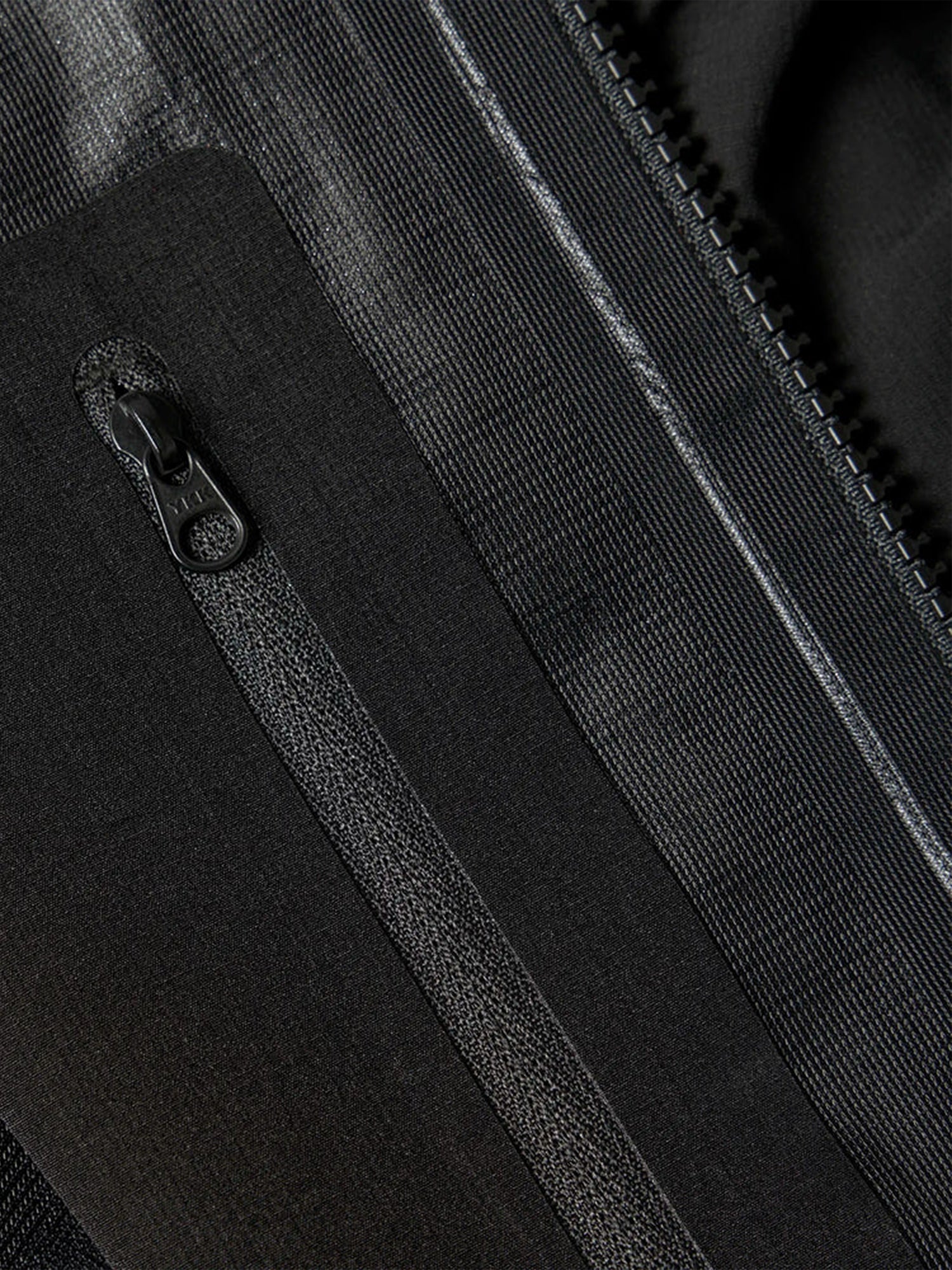 color:black
