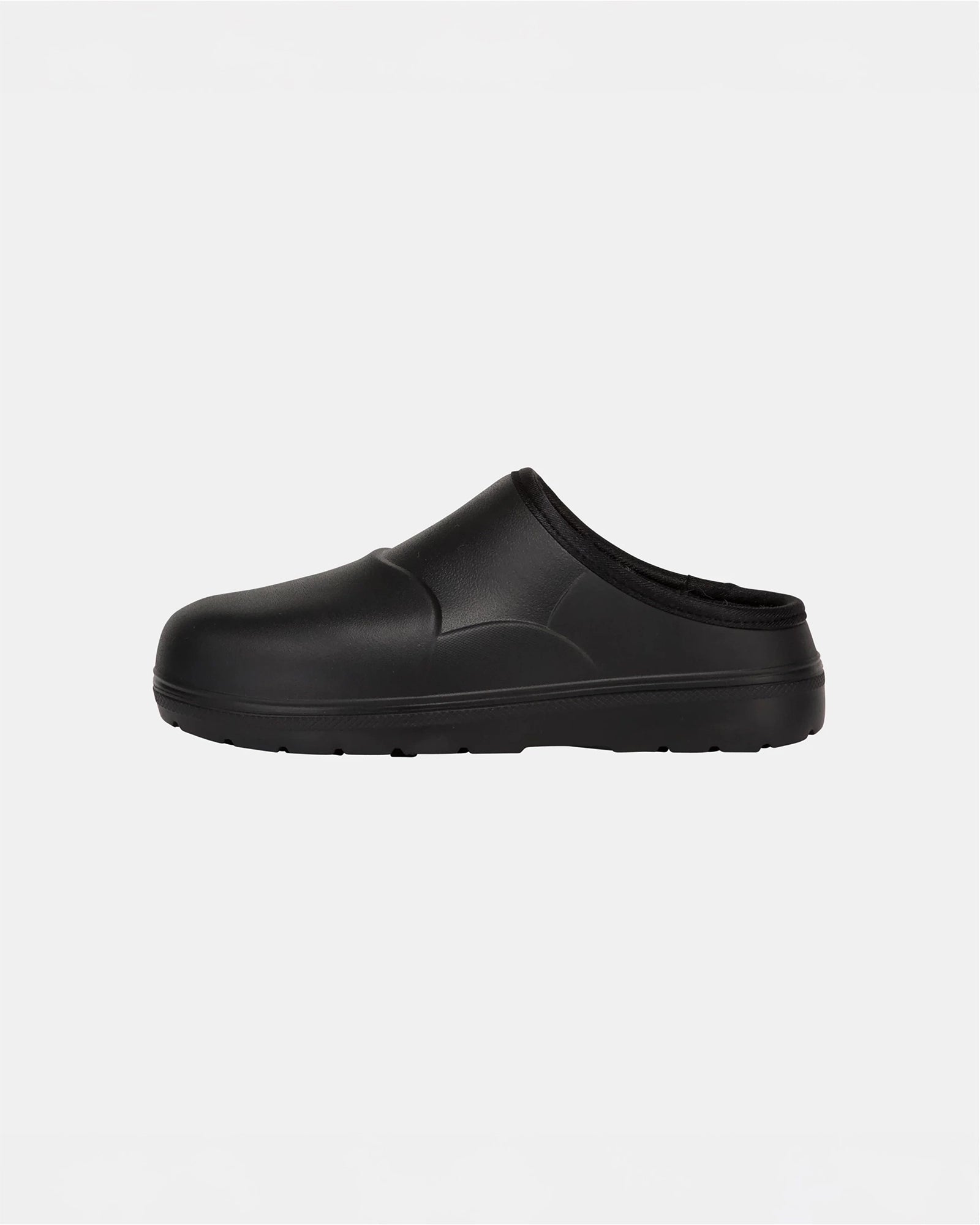 color:black