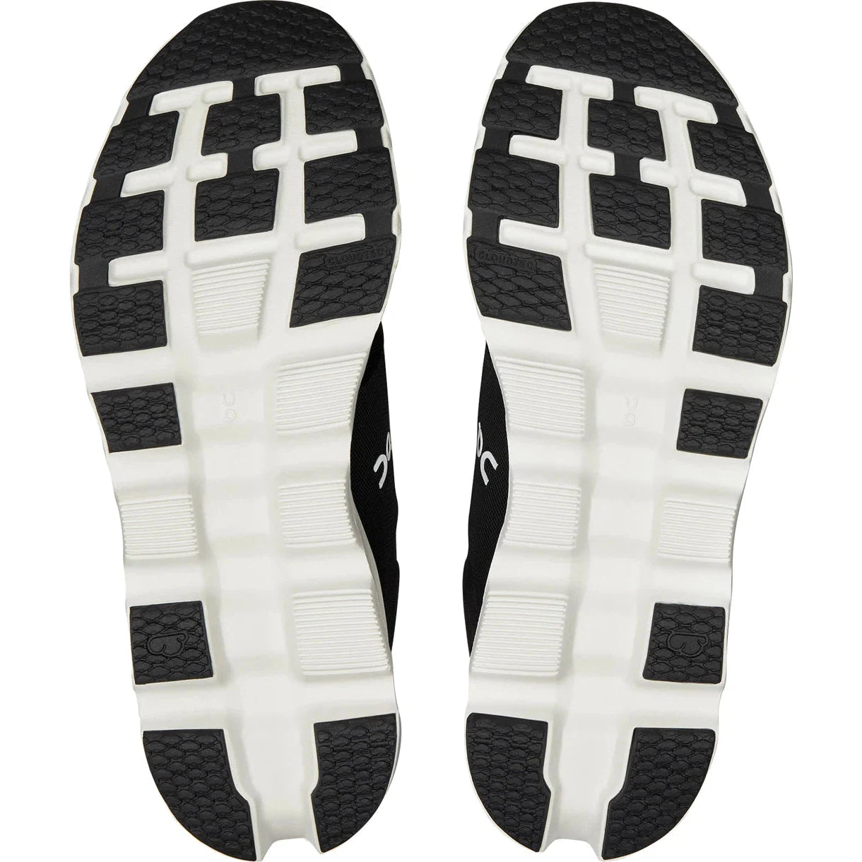 On stratus running shoe online
