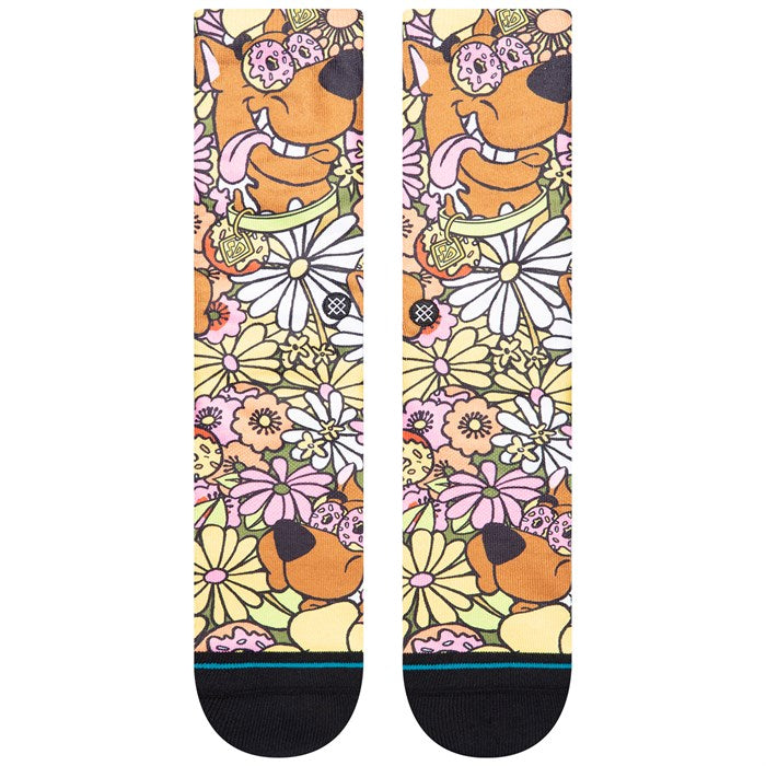 stance-snakin-scoobs-socks_4bd54f7c-e988-417f-b49c-780dd8492c98.jpg