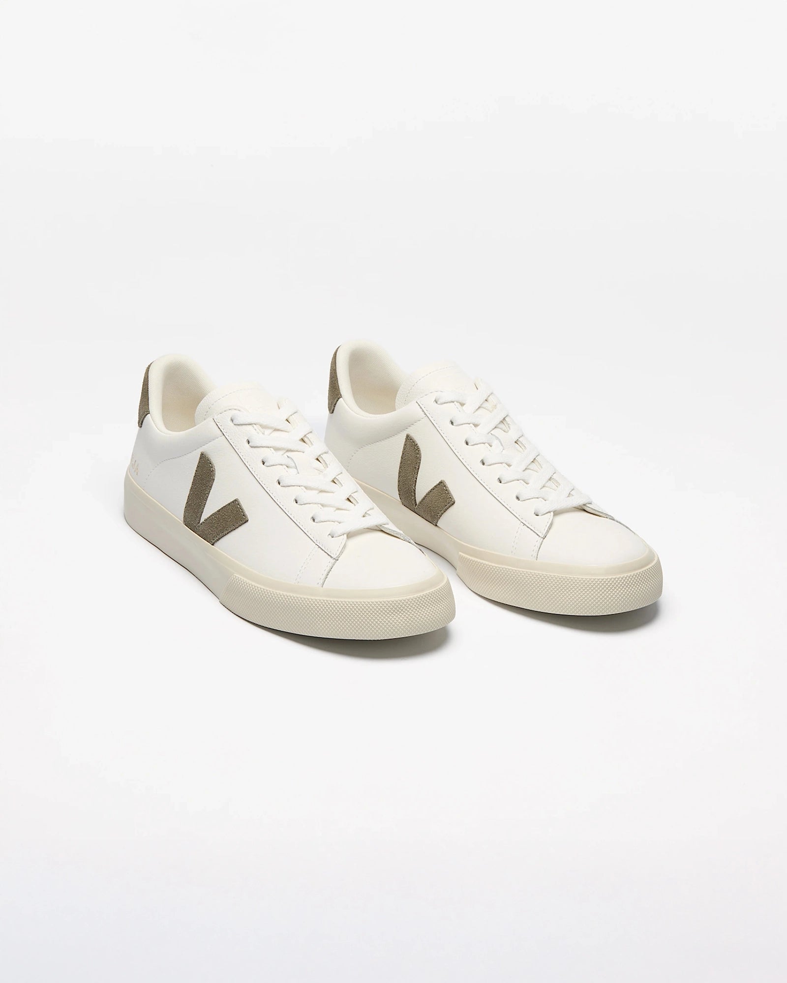 color:white / kaki