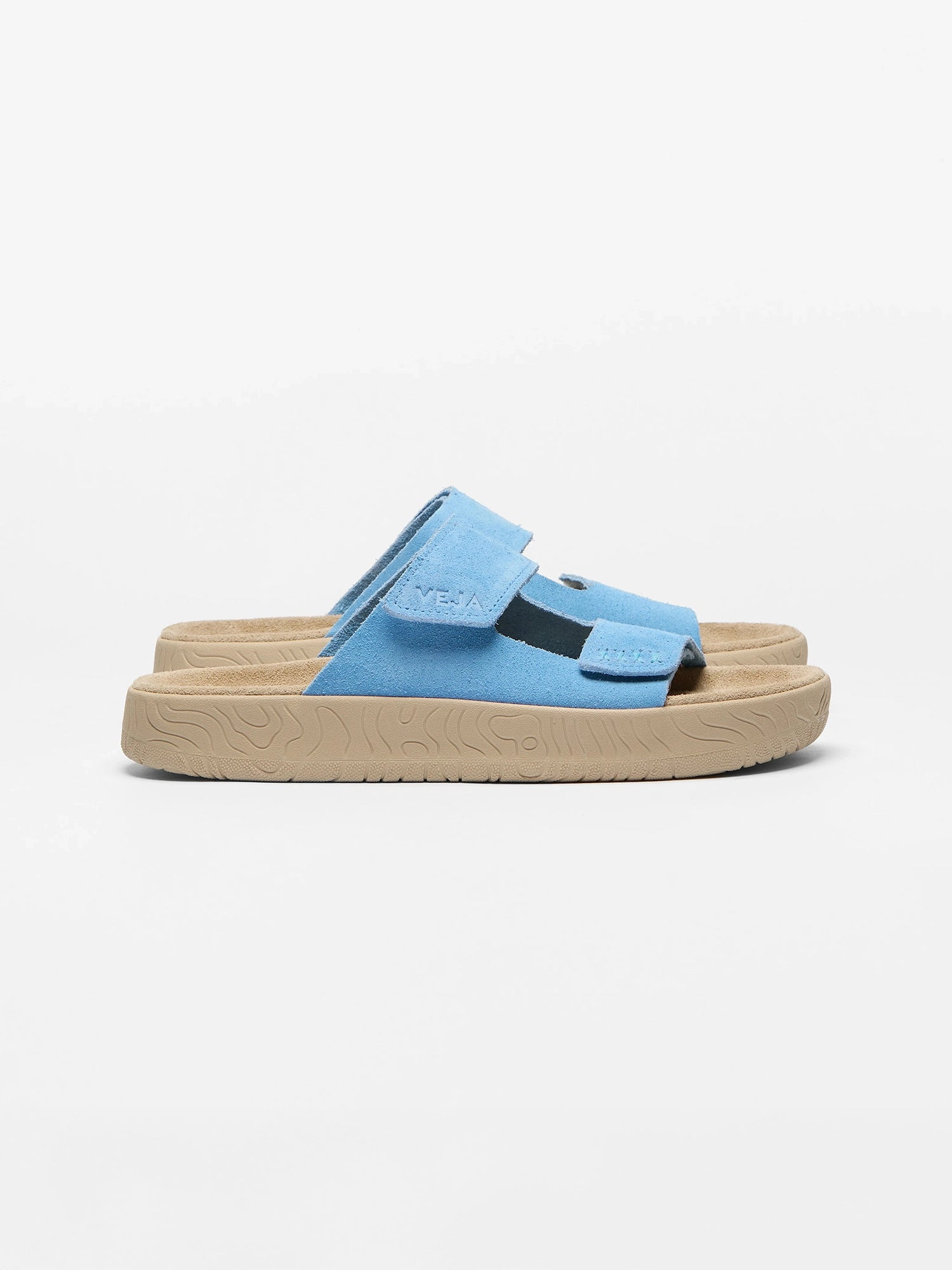 color:aqua almond