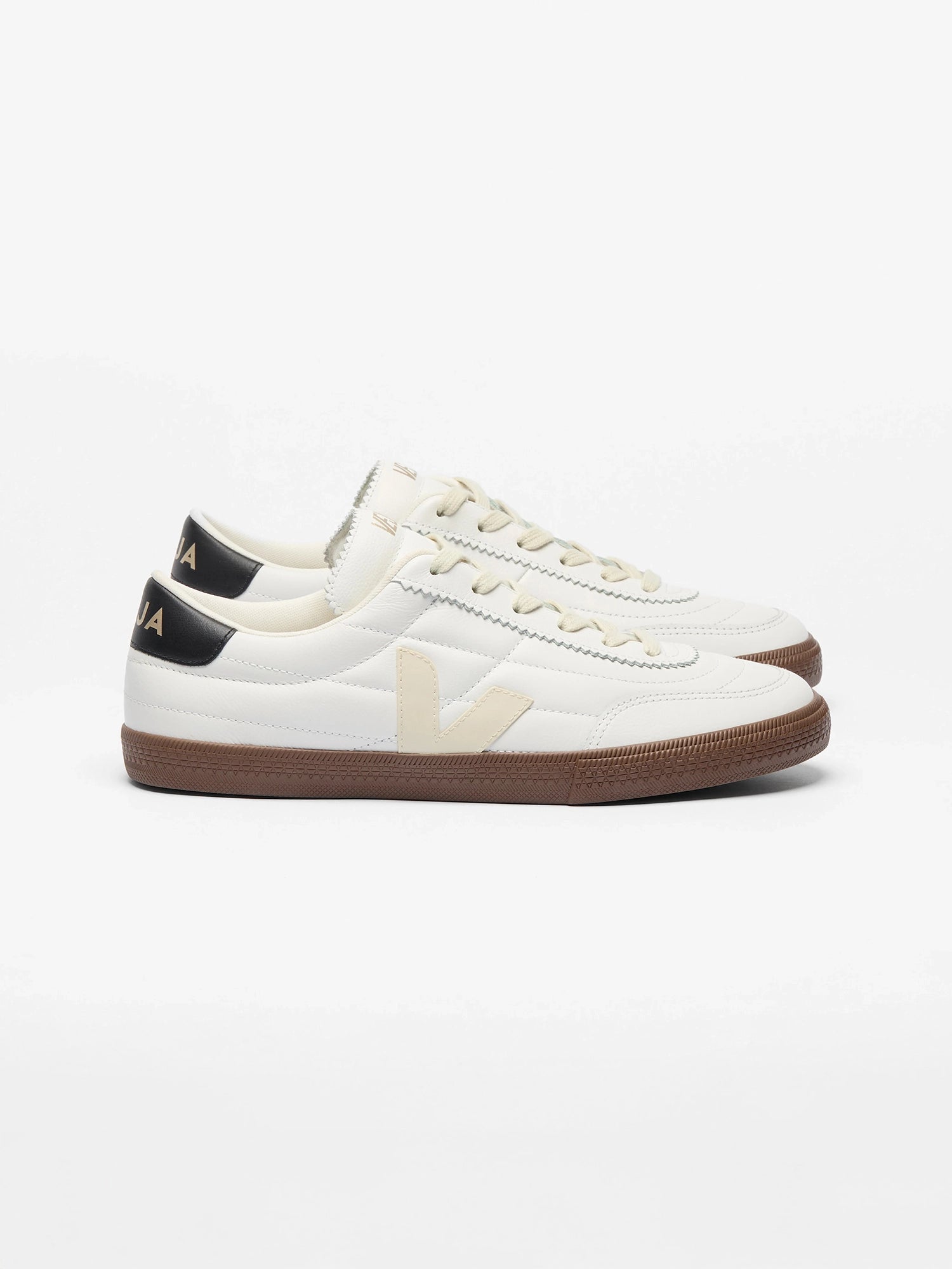 color:white / black / bark
