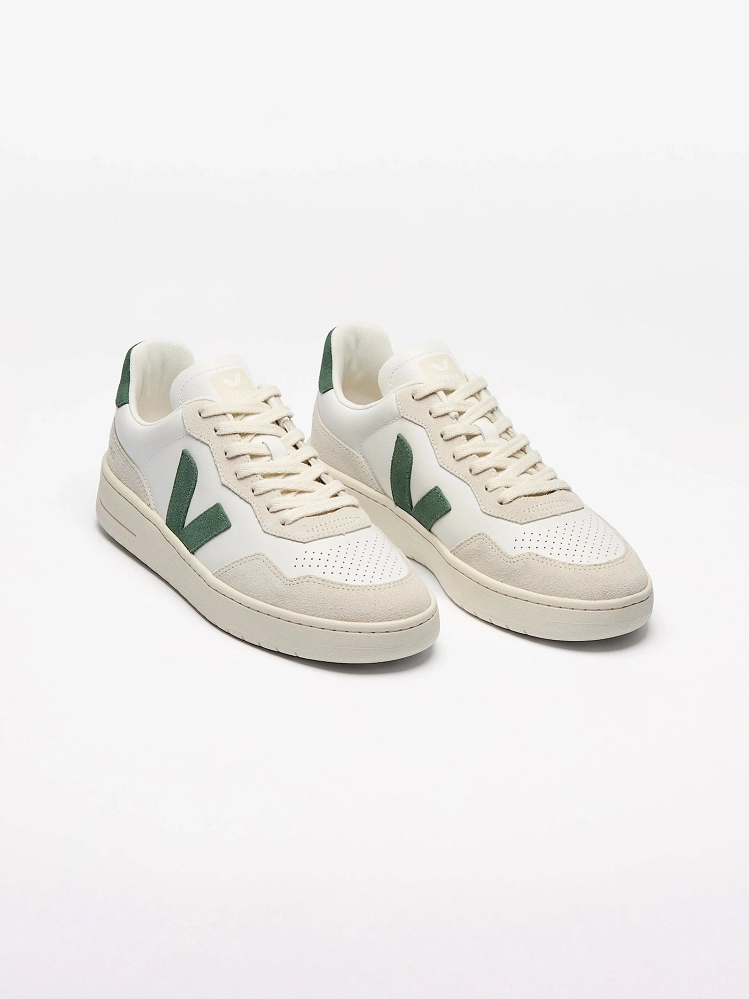 color:white / california