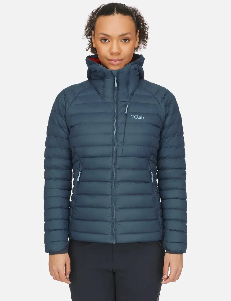 womens_infinity_microlight_jacket_orionblue_qdb_23_orb_model_front_full_crop_1.webp