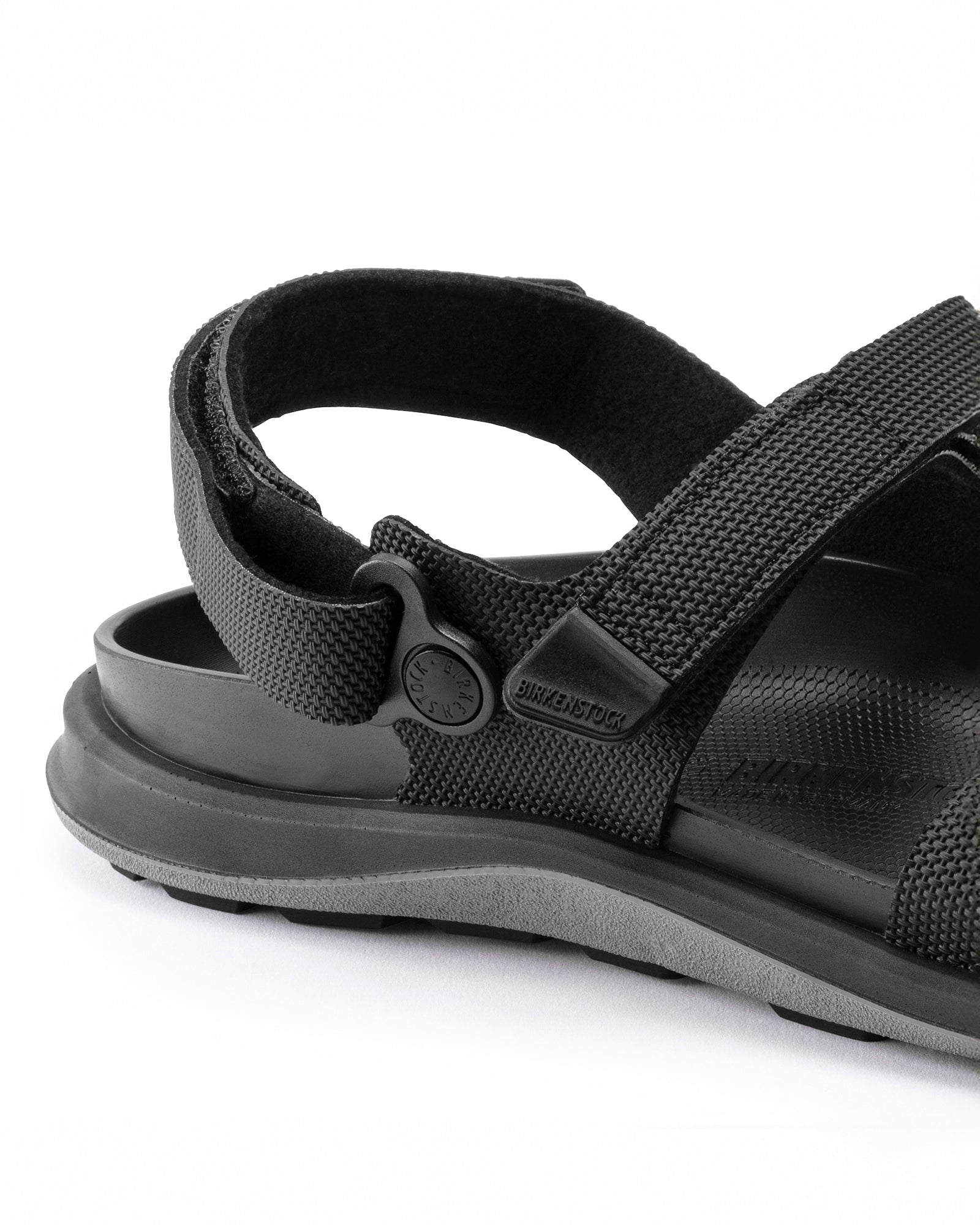 color:black
