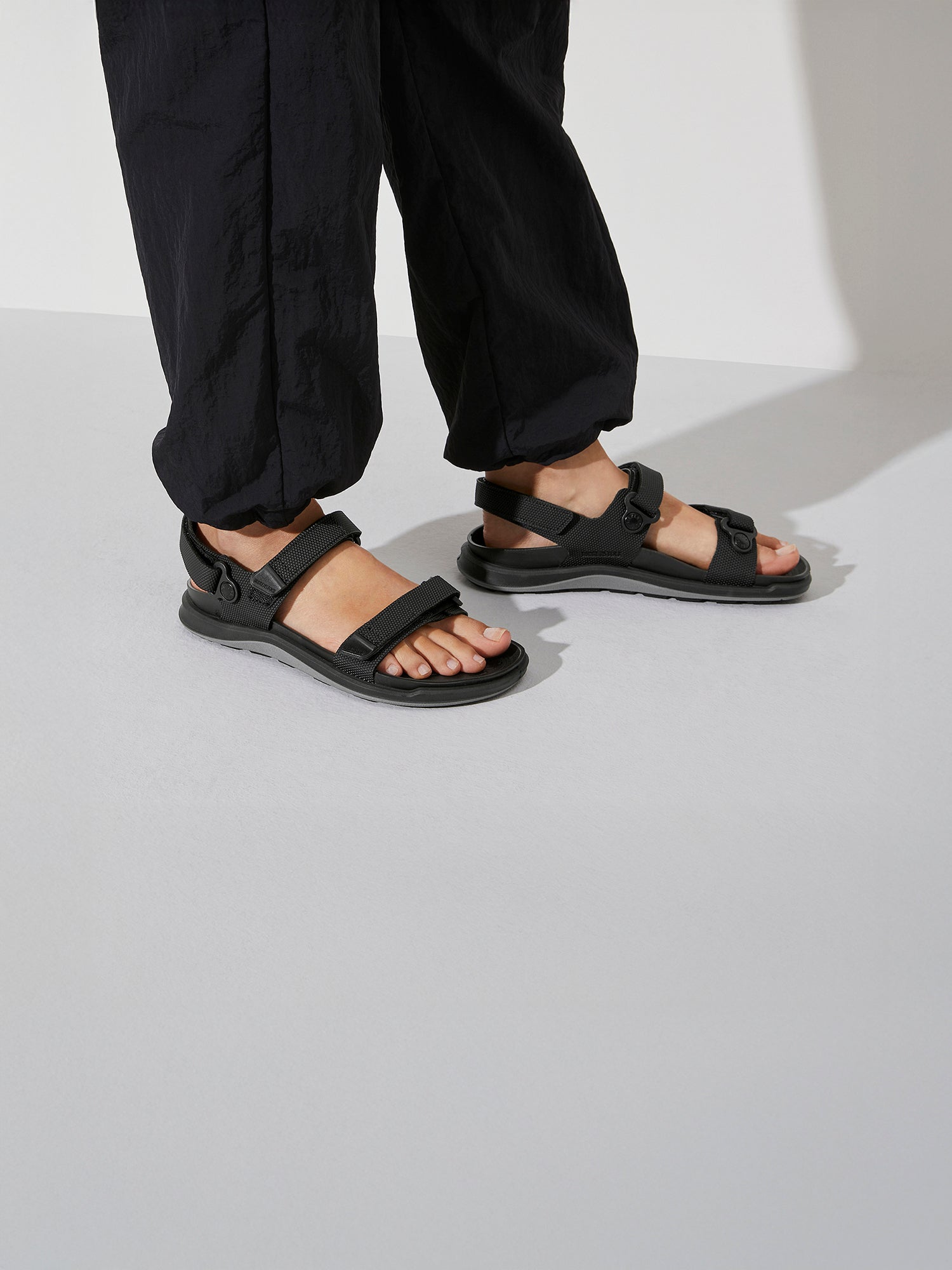 color:black