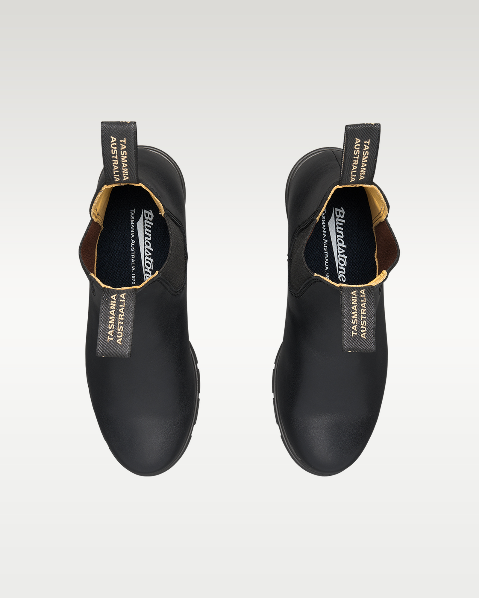 color:black