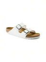 color:white