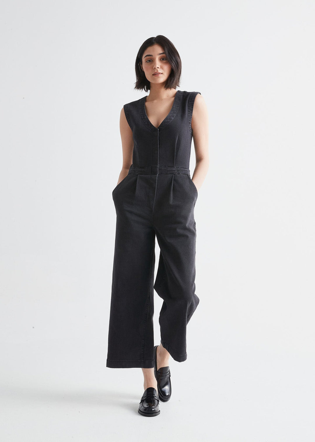 Duer Women's Performance Denim Tailored Jumpsuit – Monod Sports